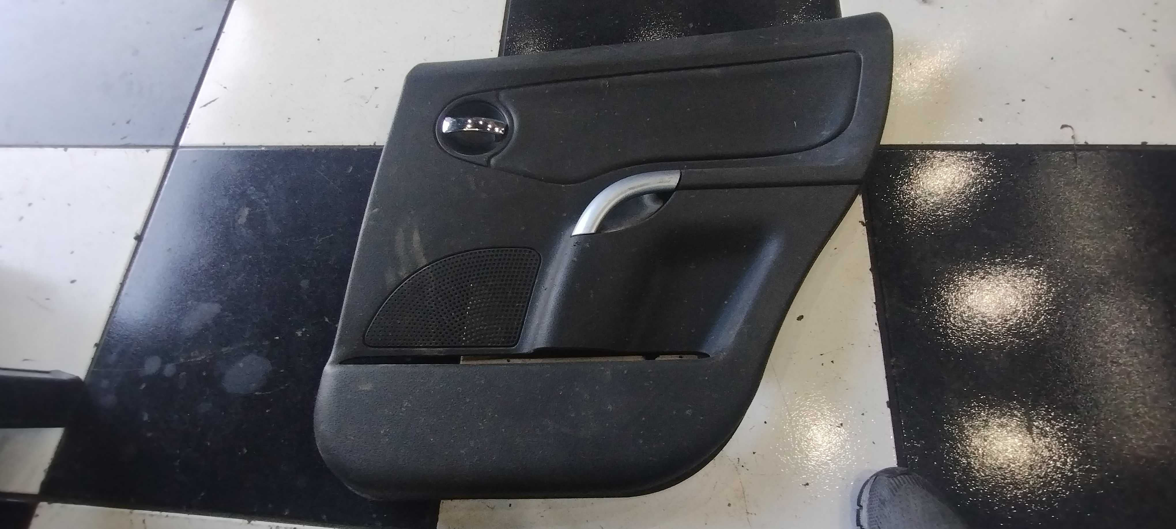 Forro Porta Traseiro Direito Citroen C3 2006/2009 Preto 1