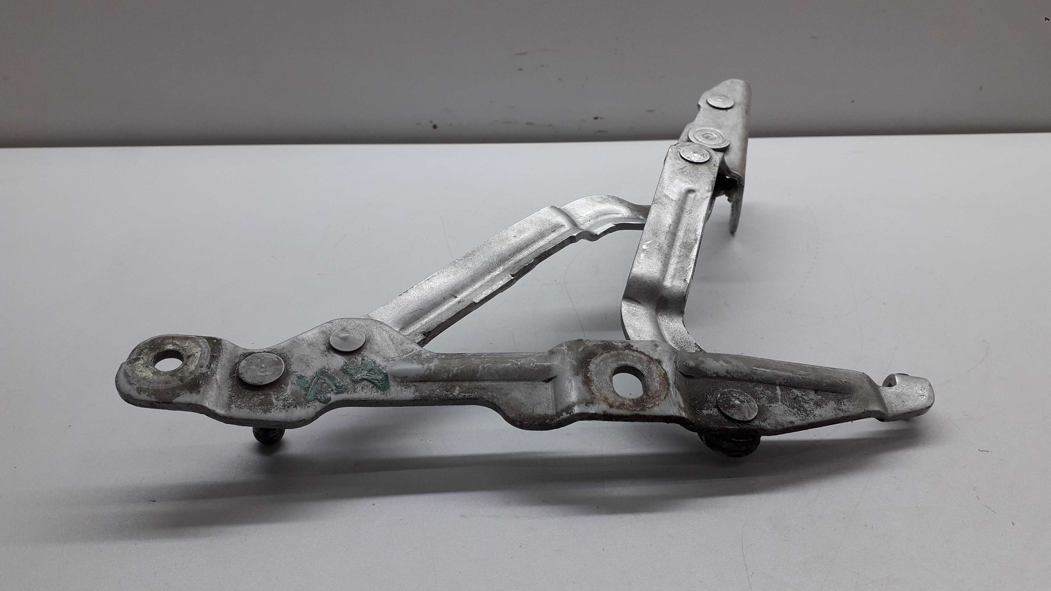 Dobradiça Tampa Traseira Lado Direito Audi A4 1999 5