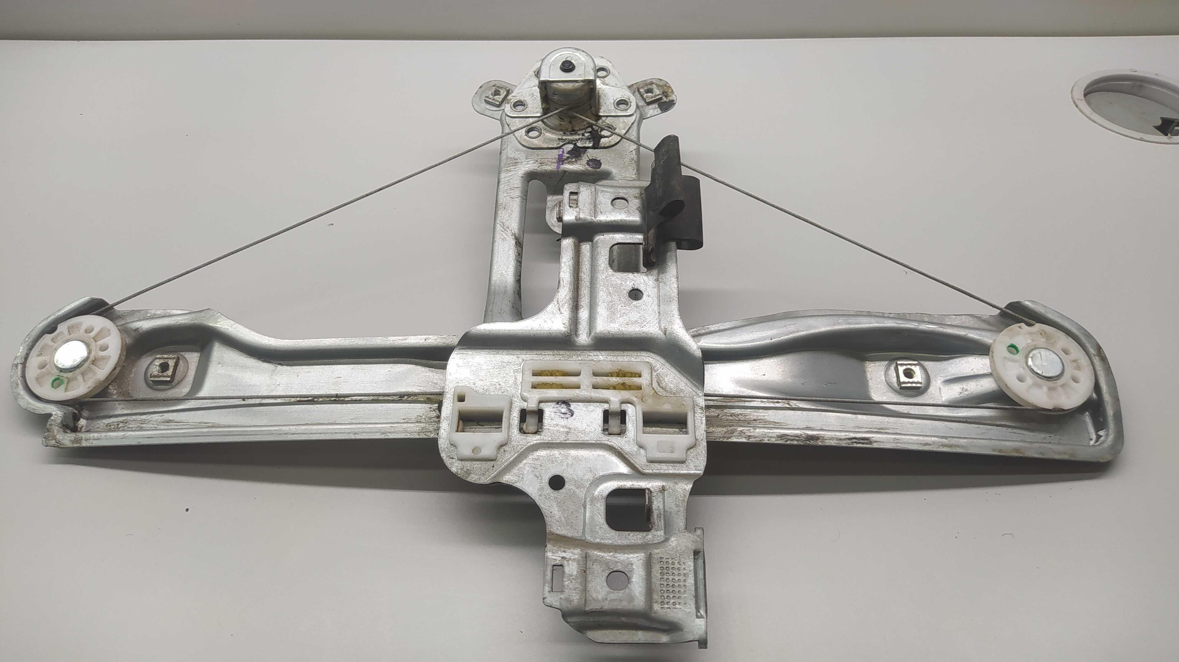 Máquina De Vidro Traseira Esquerda Chevrolet Onix 2014 3
