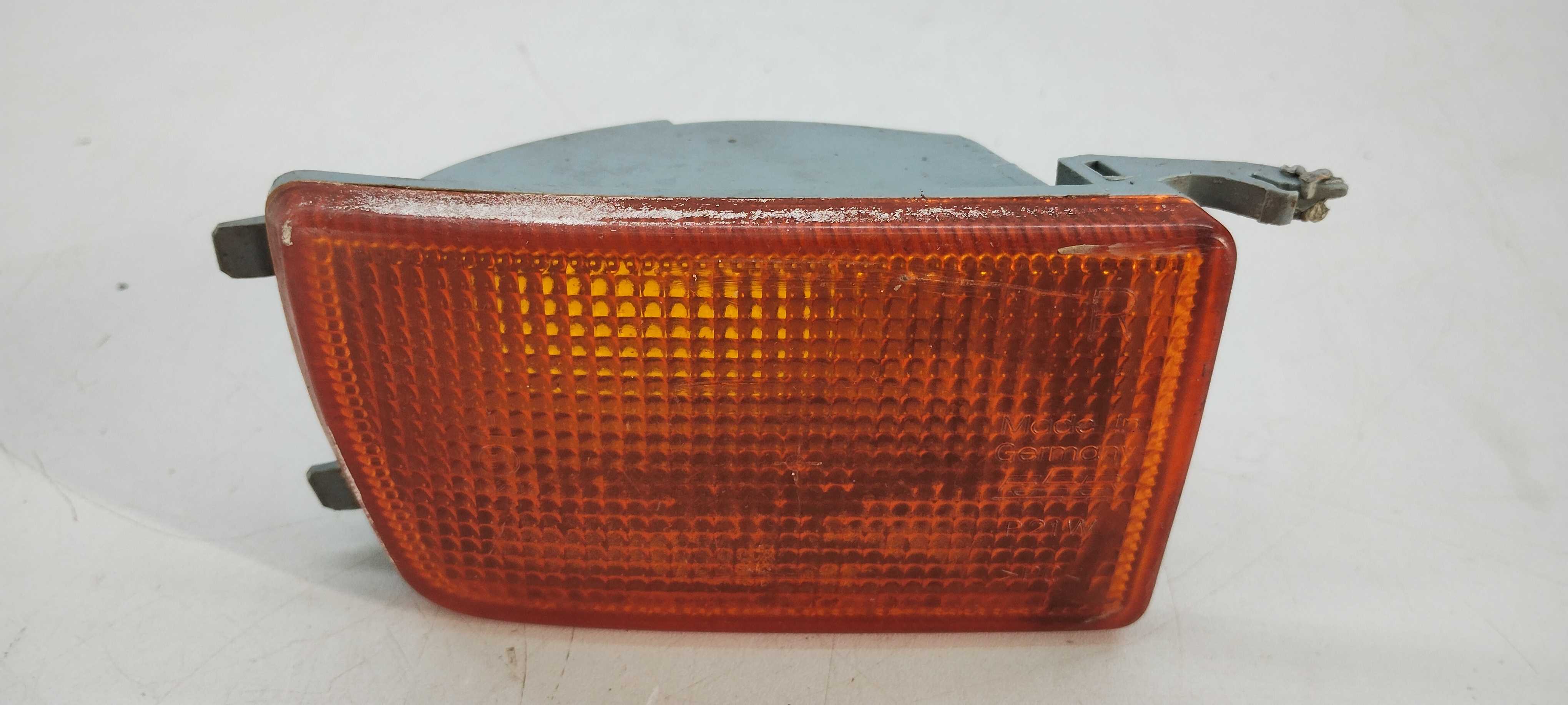 Pisca Âmbar Dianteiro Direito Original Golf Mk3 1994/1998 Direito Preto 3