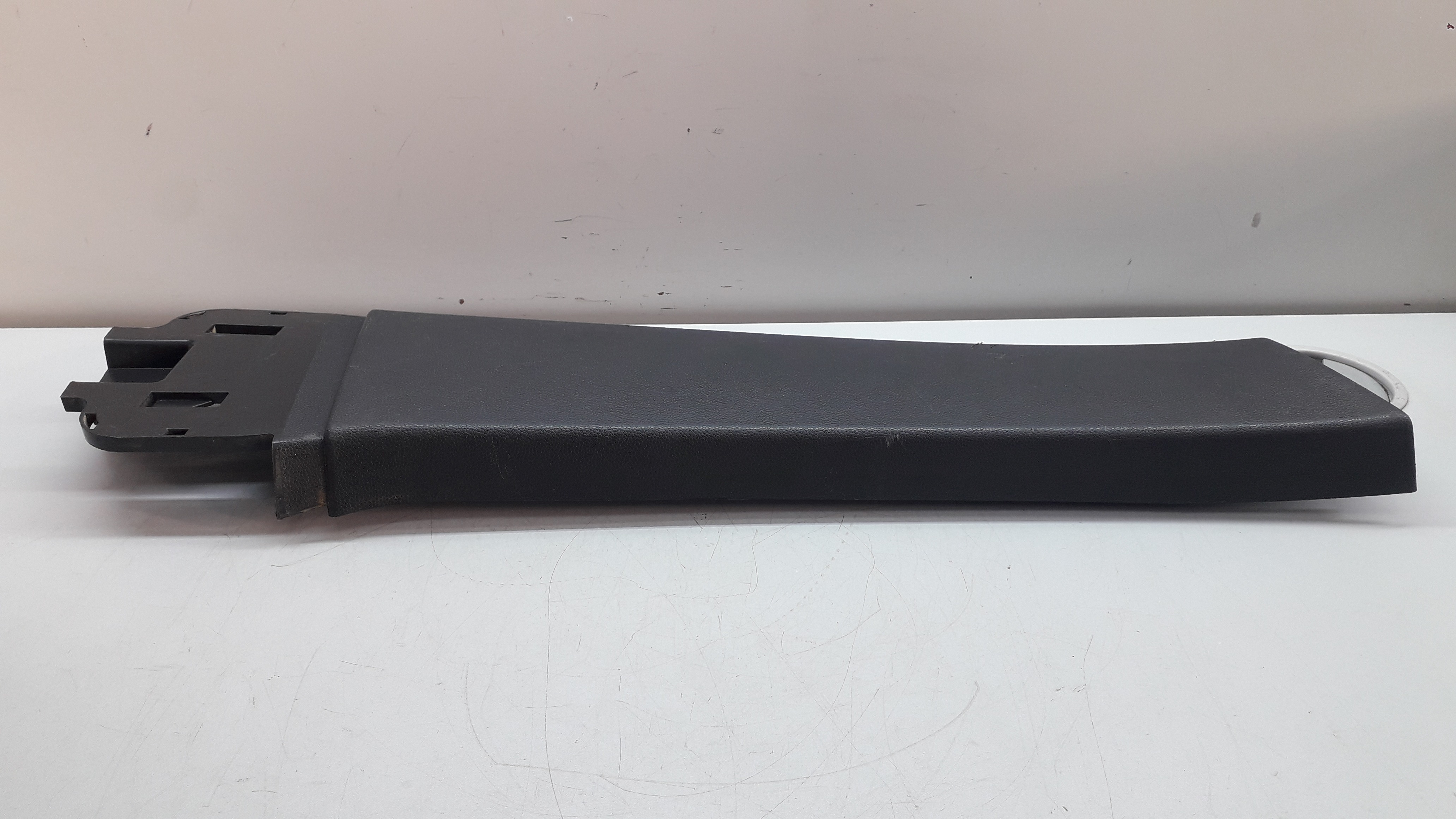 Moldura Coluna Central Inferior Direita Gm Vectra 06/11 3