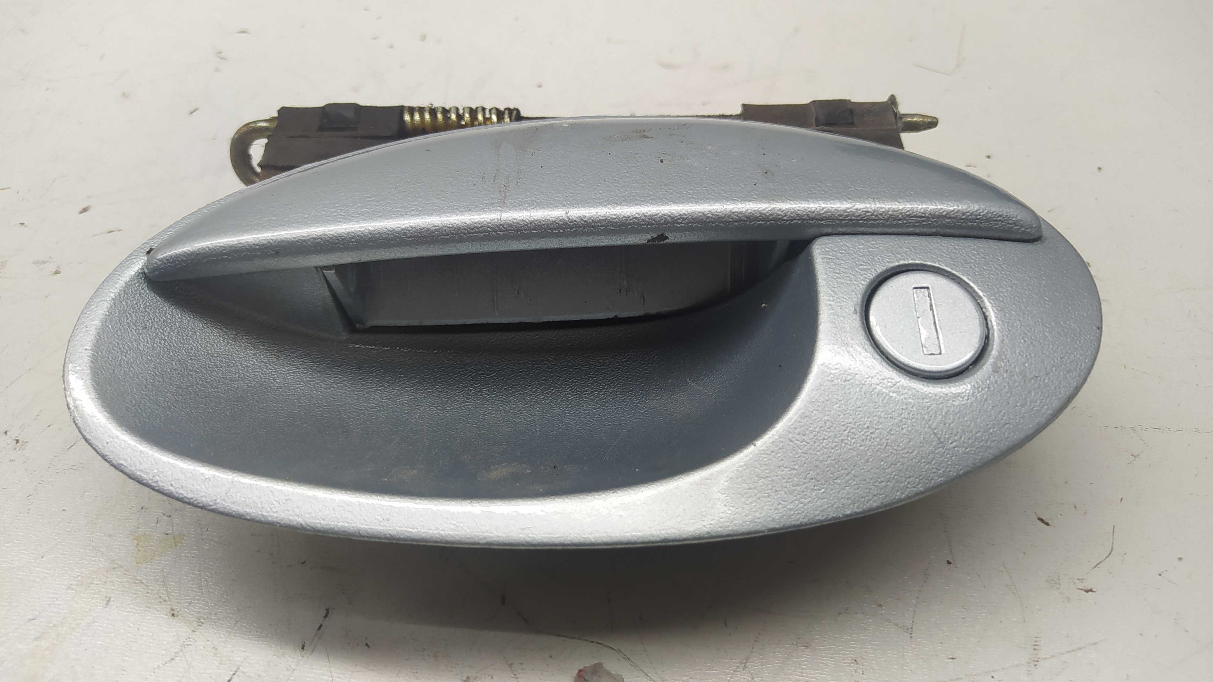 Macaneta Externa Dianteira Esquerda Gm Celta 2001 2014