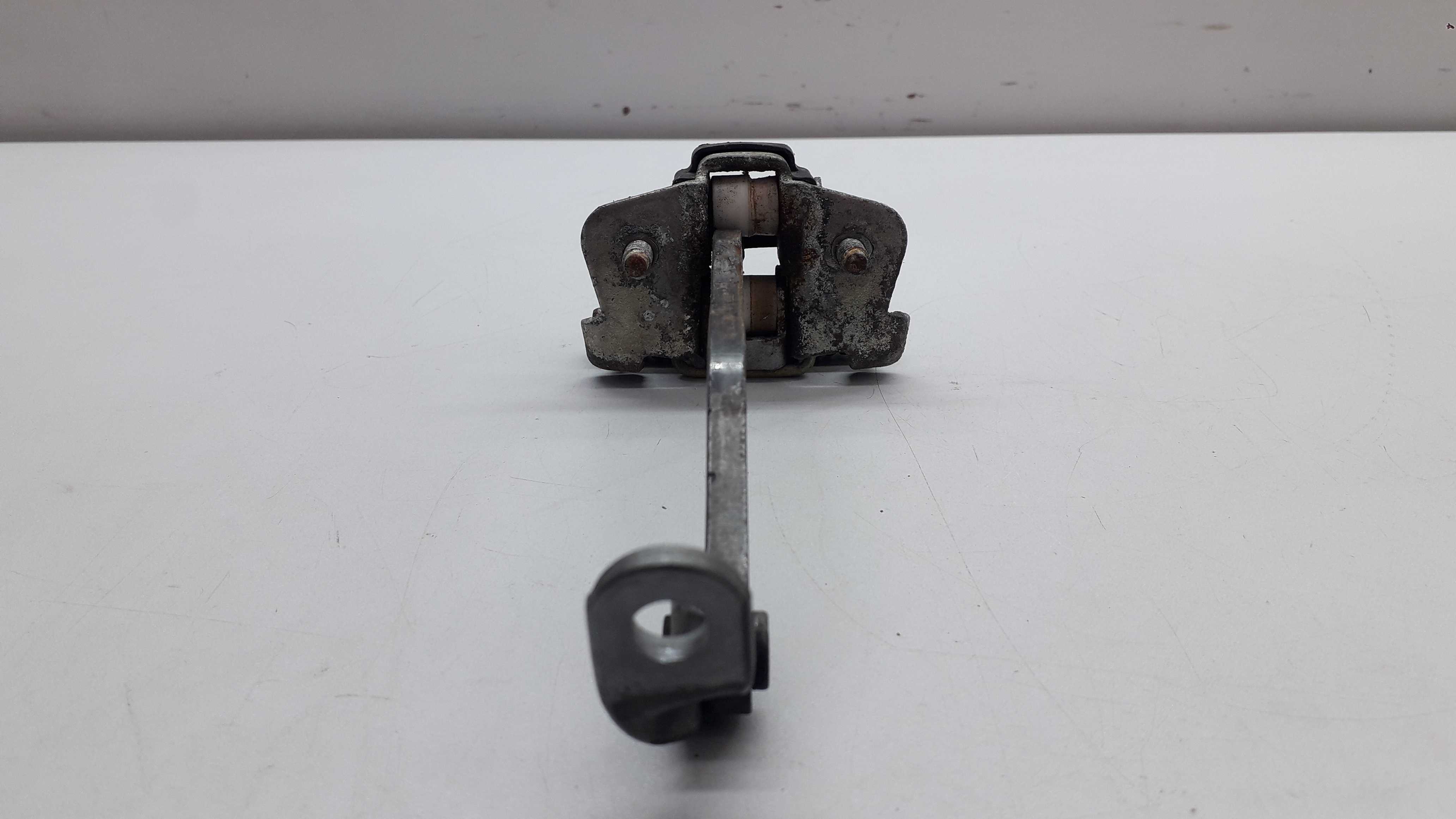 Limitador Porta Traseira Esquerda Renault Clio 2001/2006 2