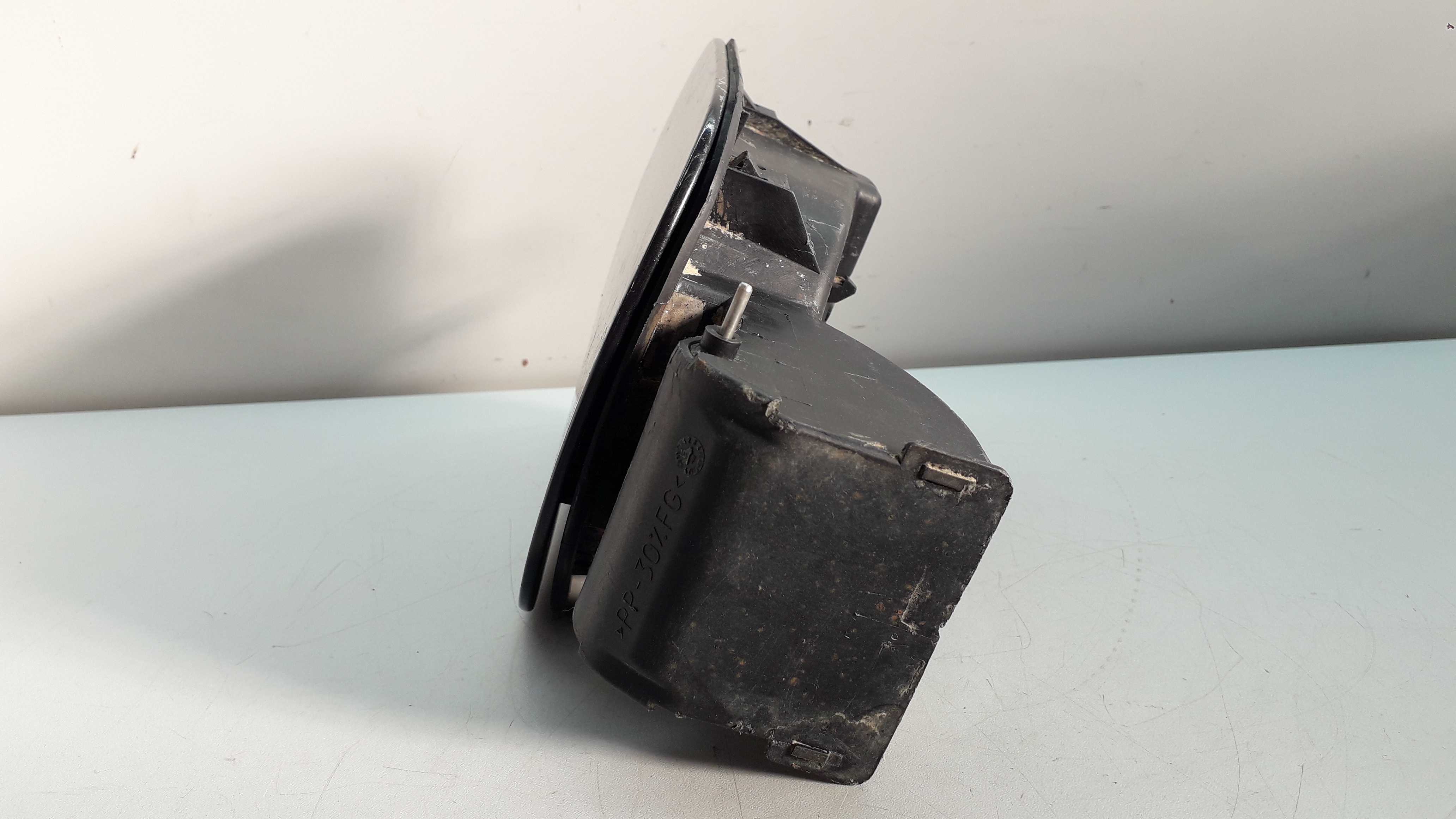 Portinhola Tampa Tanque Combustível Megane Renault 07/12 Preto 2