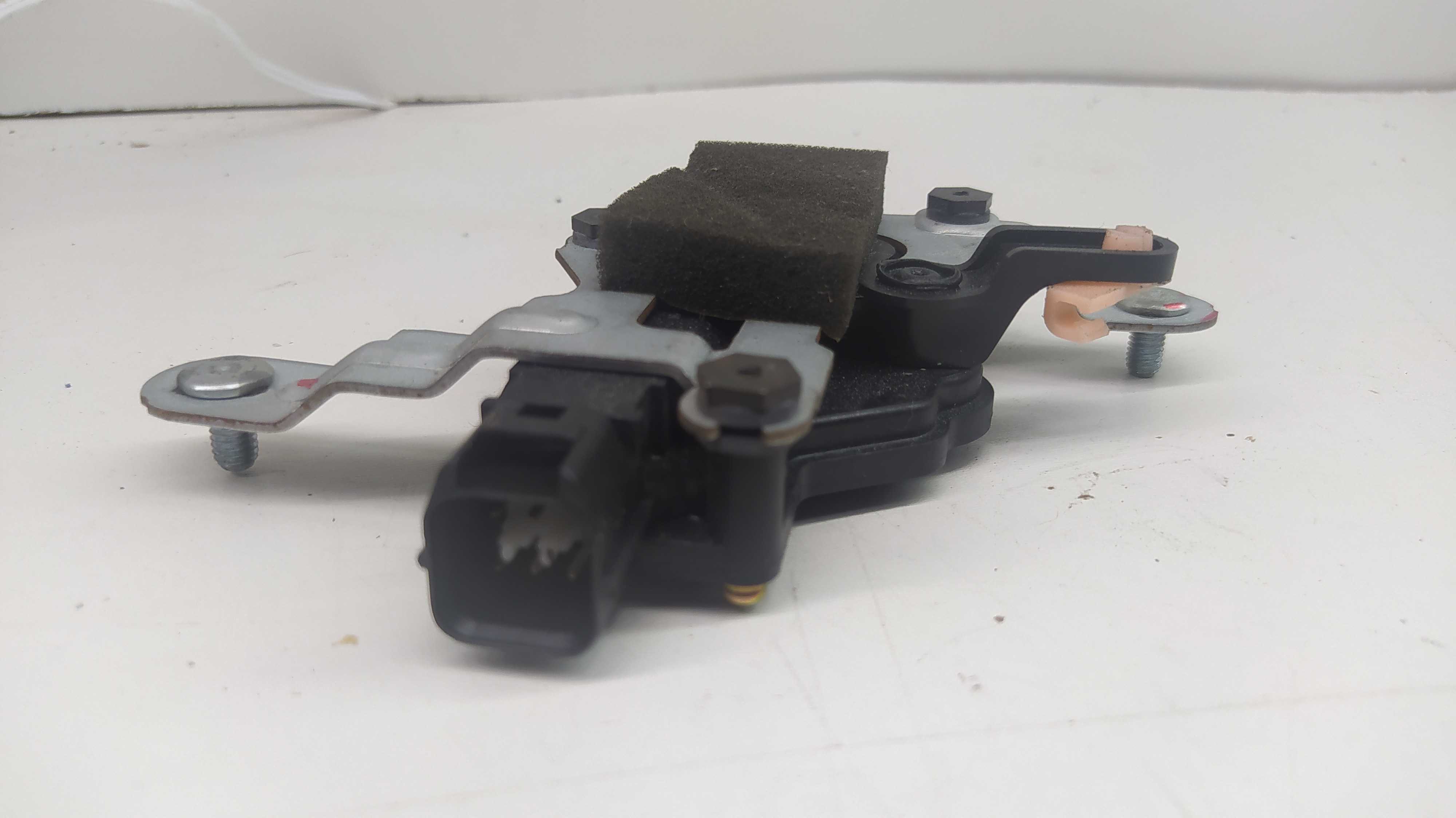 Trava Elétrica Porta Malas Kia Picanto 07/12 5