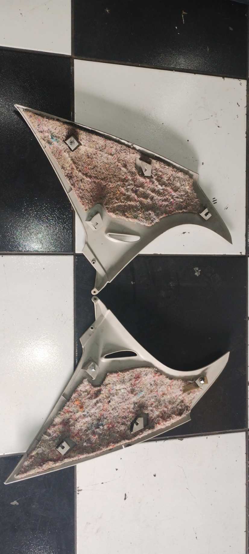 Par Moldura Coluna Traseira Astra 2002 2