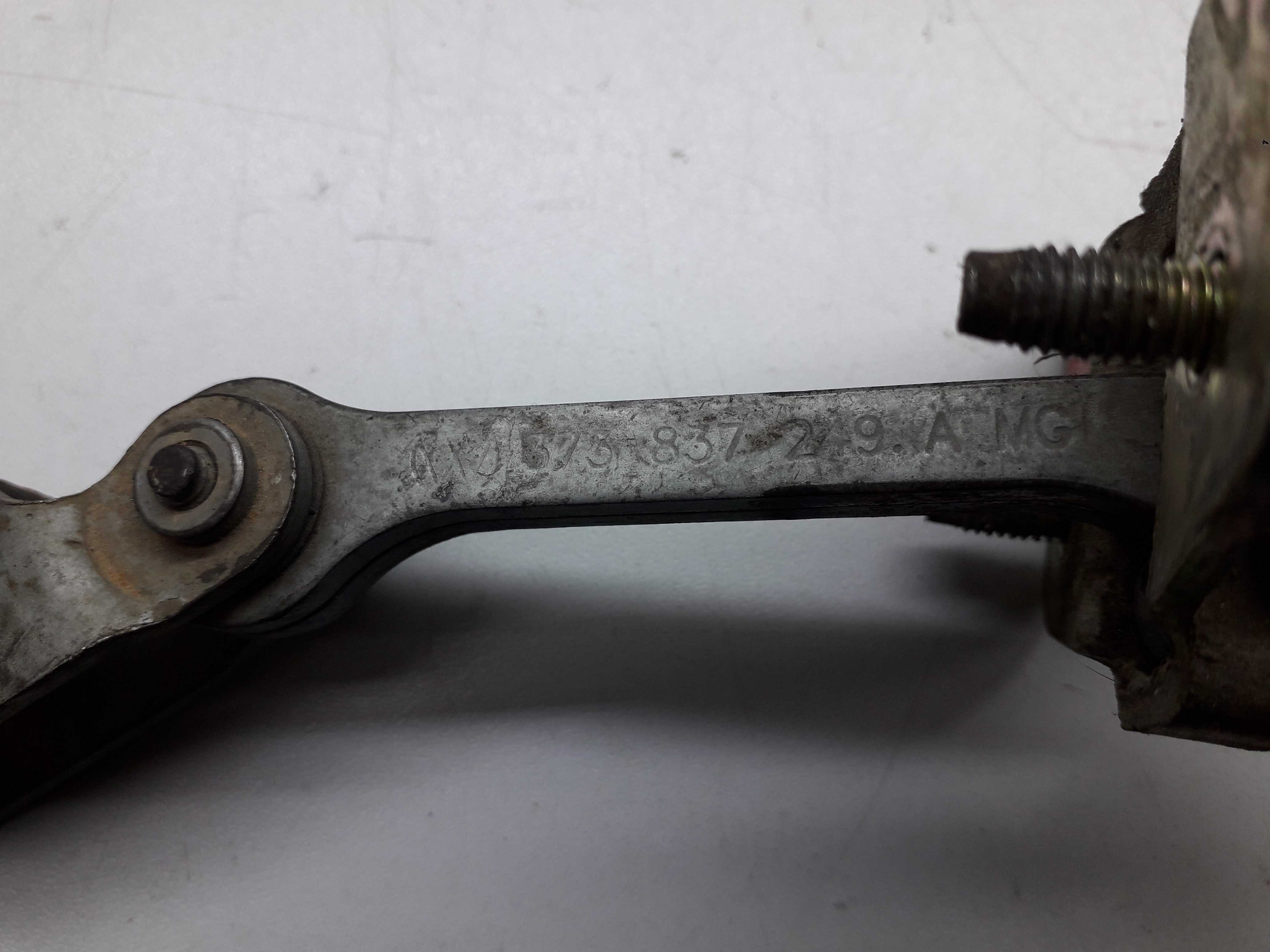 Limitador Porta Dianteira Vw Gol Parati Saveiro 1994/2001 7