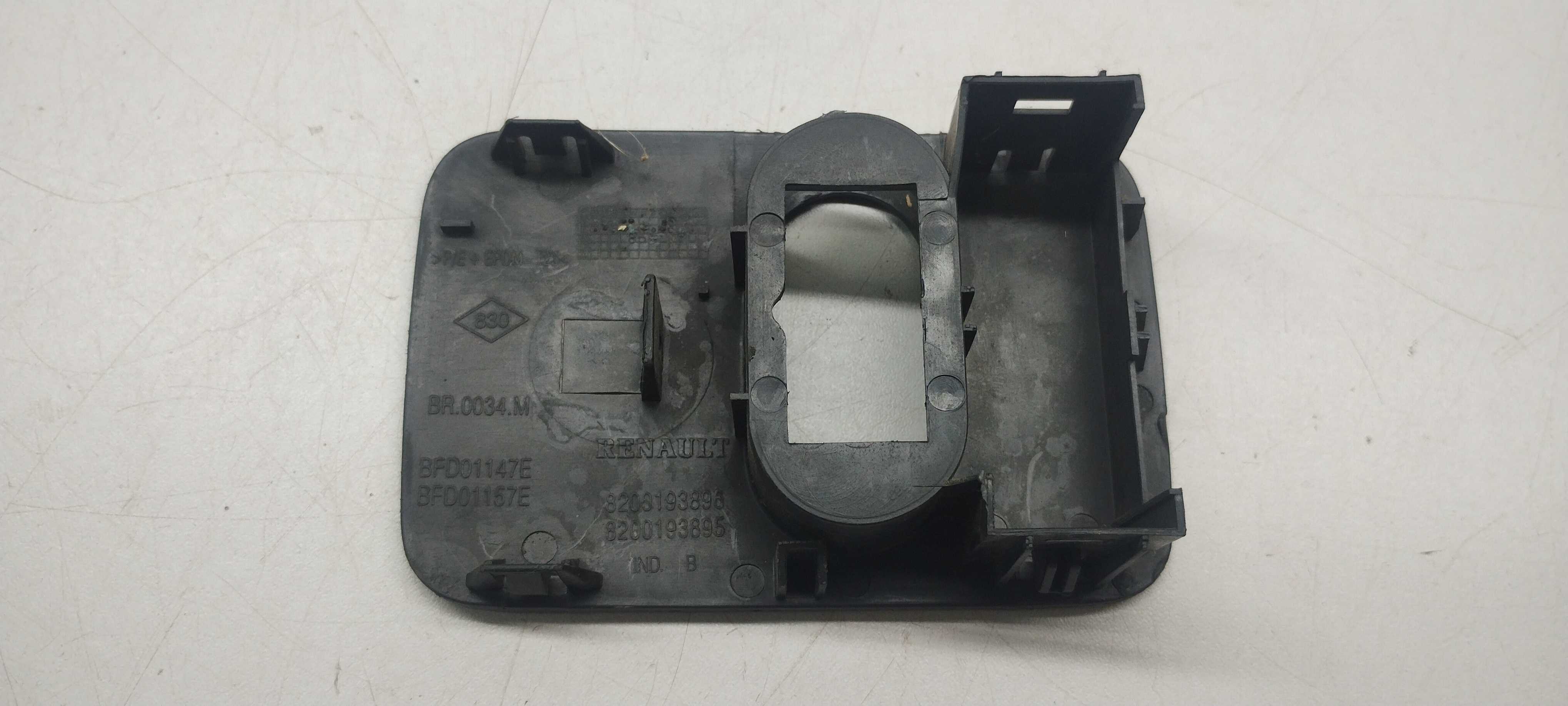 Moldura Botão Desembaçador Renault Clio 2002/2015 2