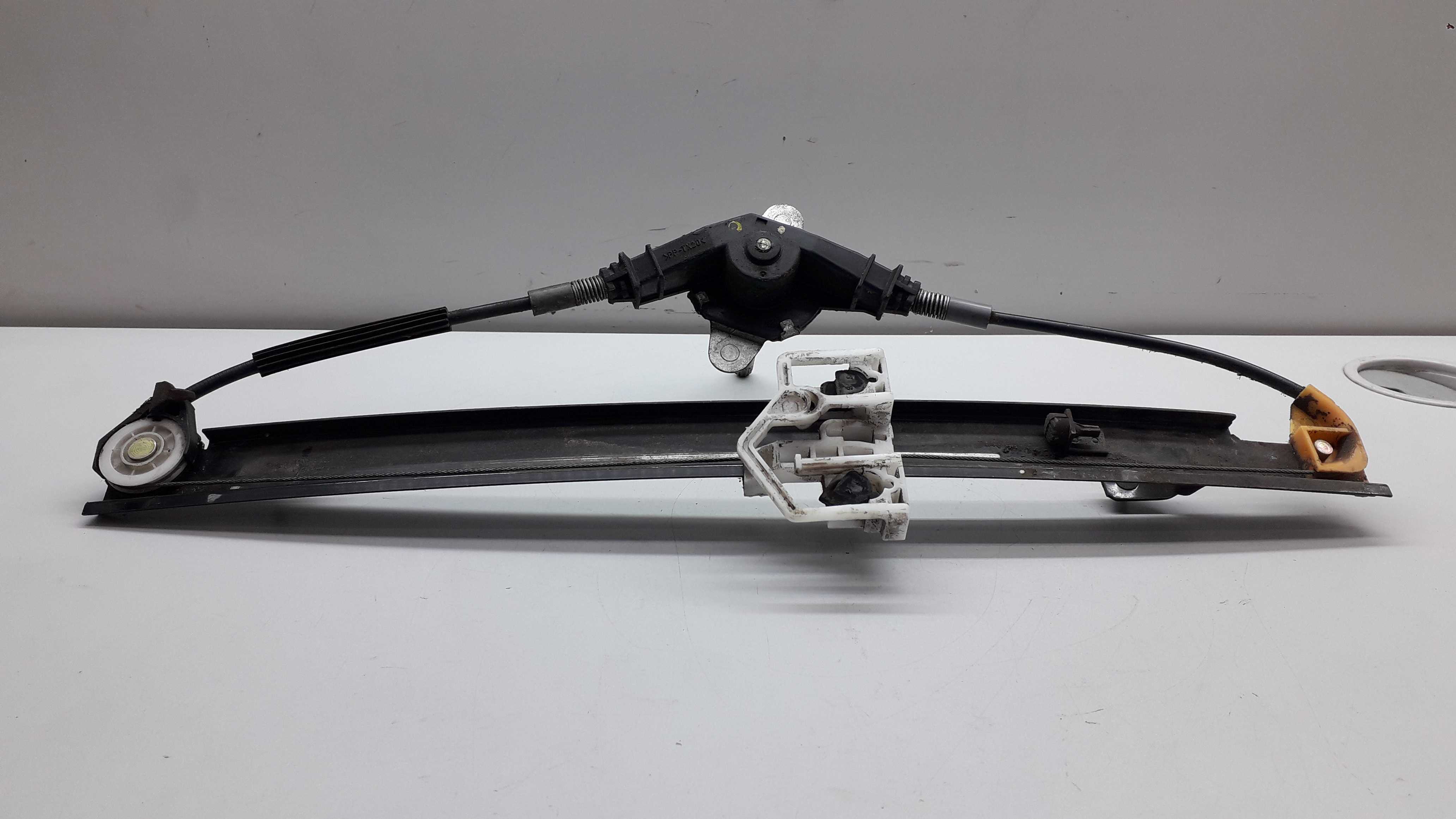 Máquina De Vidro Traseira Direita Ford Fiesta 98 2