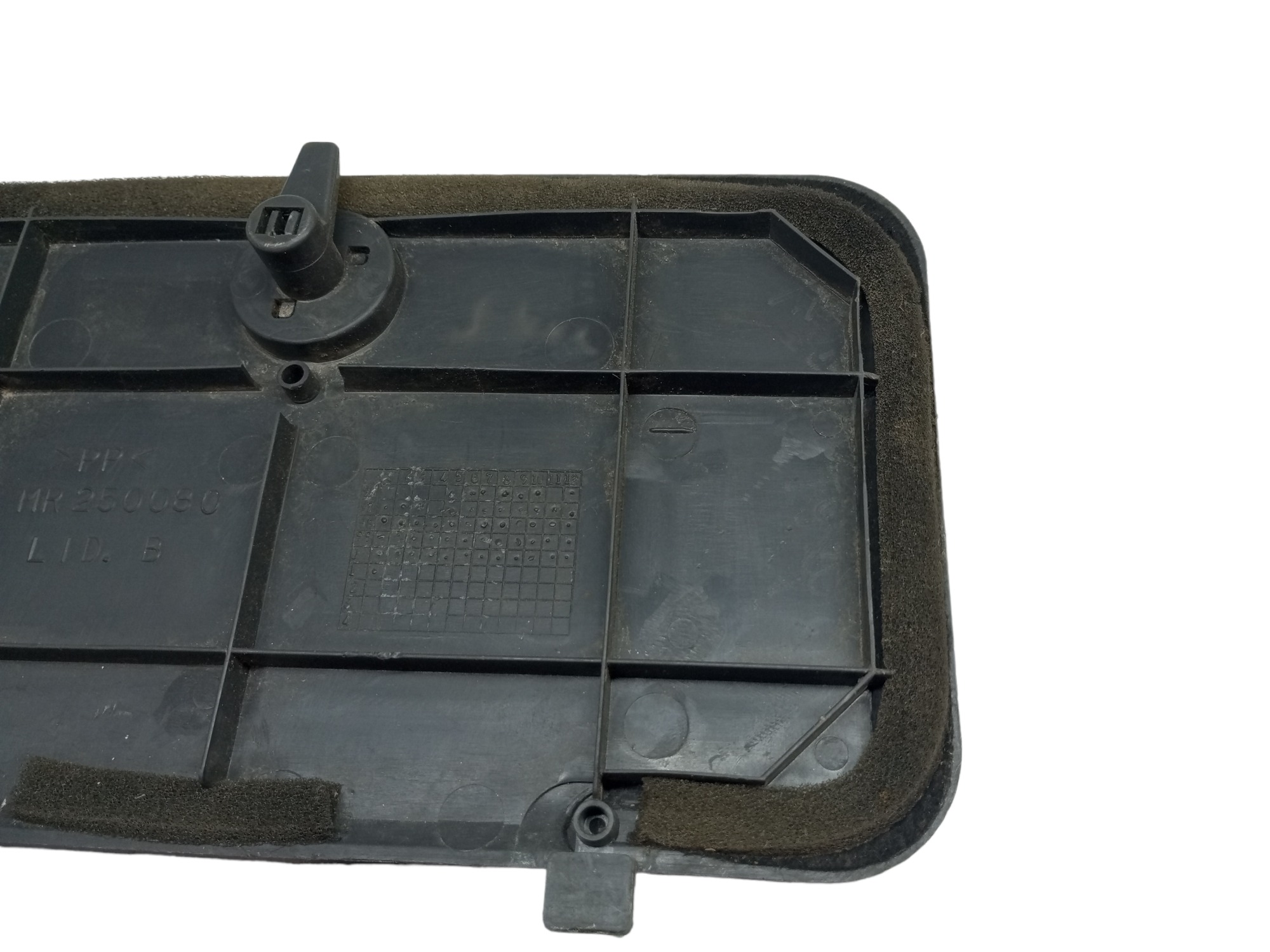 Tampa Lateral Porta Mala Pajero Sport 97 98 99 2000 Direito Cinza 3