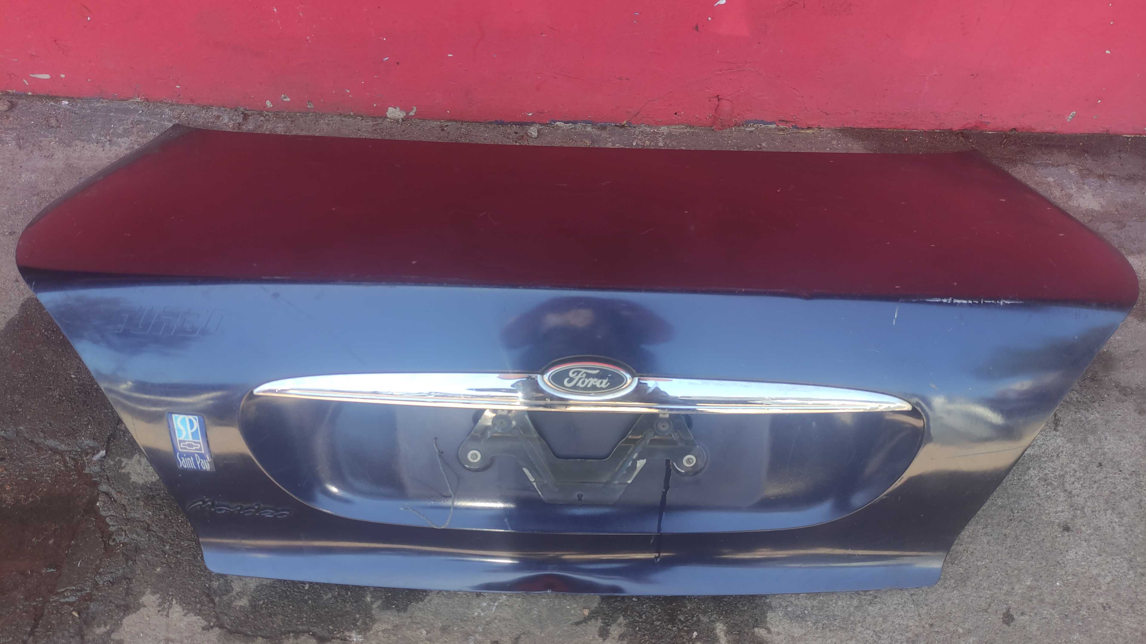 Tampa Traseira Ford Mondeo Sedan 97/00
