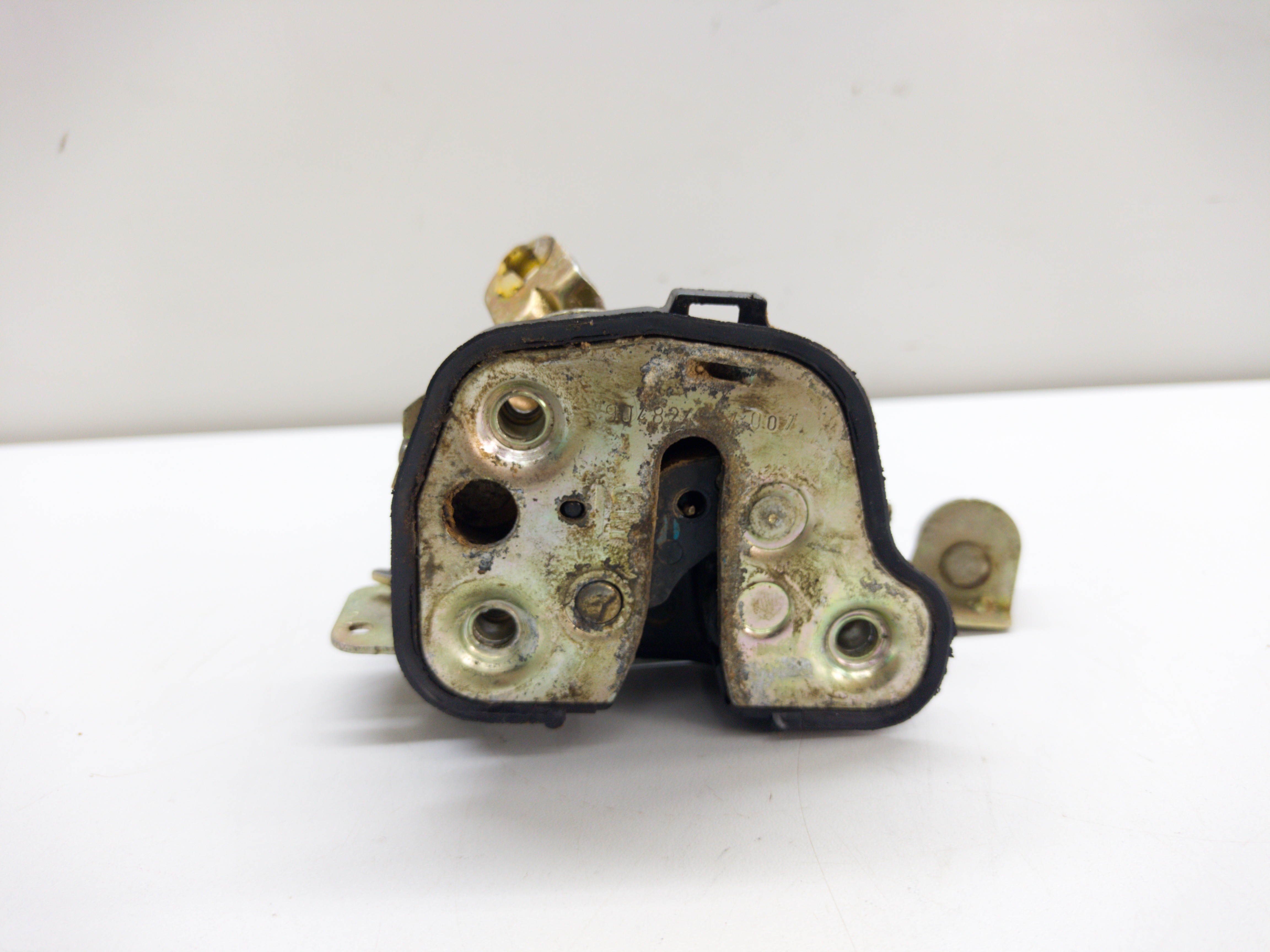 Fechadura Porta Traseira Esquerda Gm Corsa 1994 5