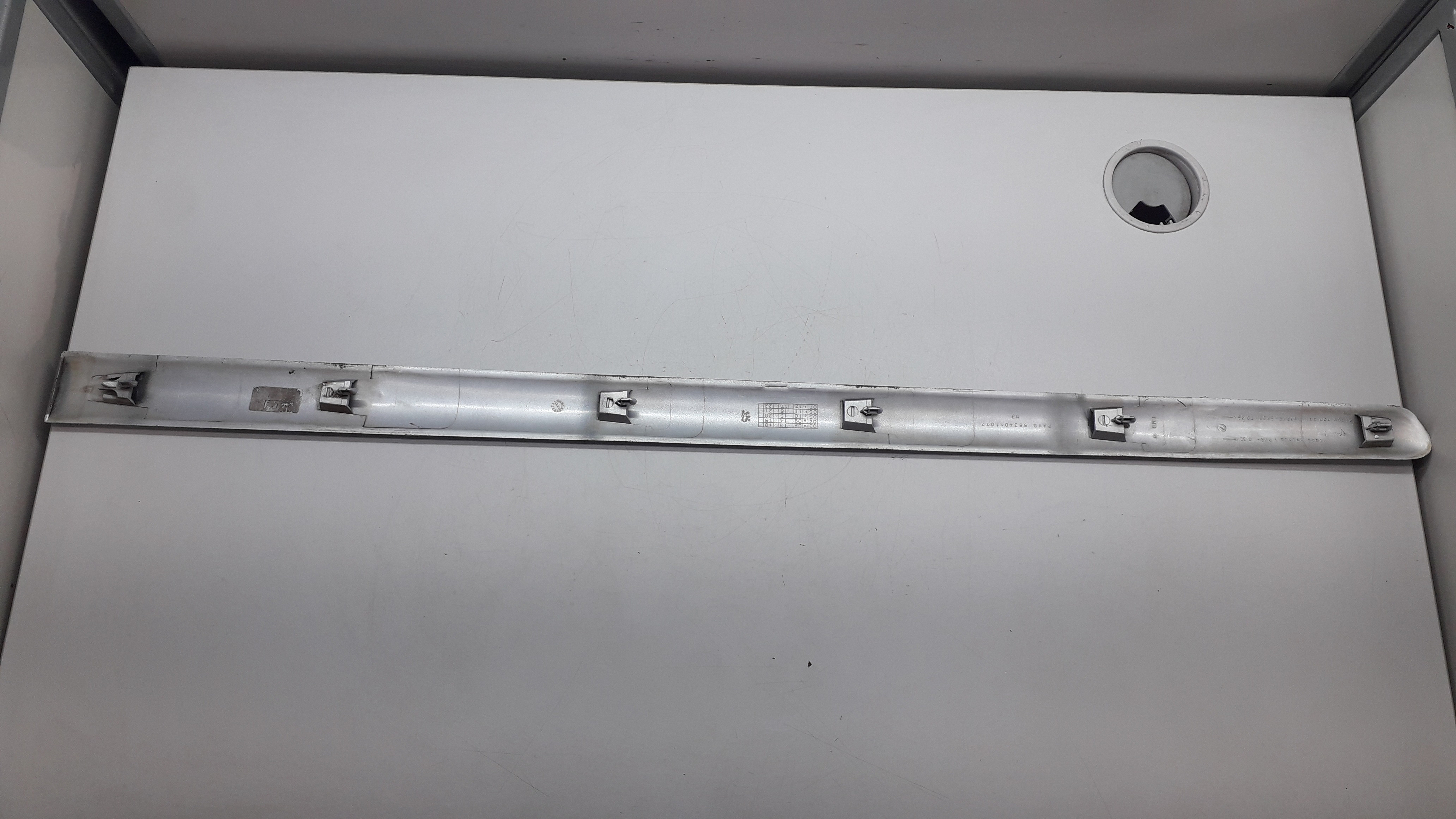 Friso Porta Dianteira Direita Peugeot 307 2007 Prata 2