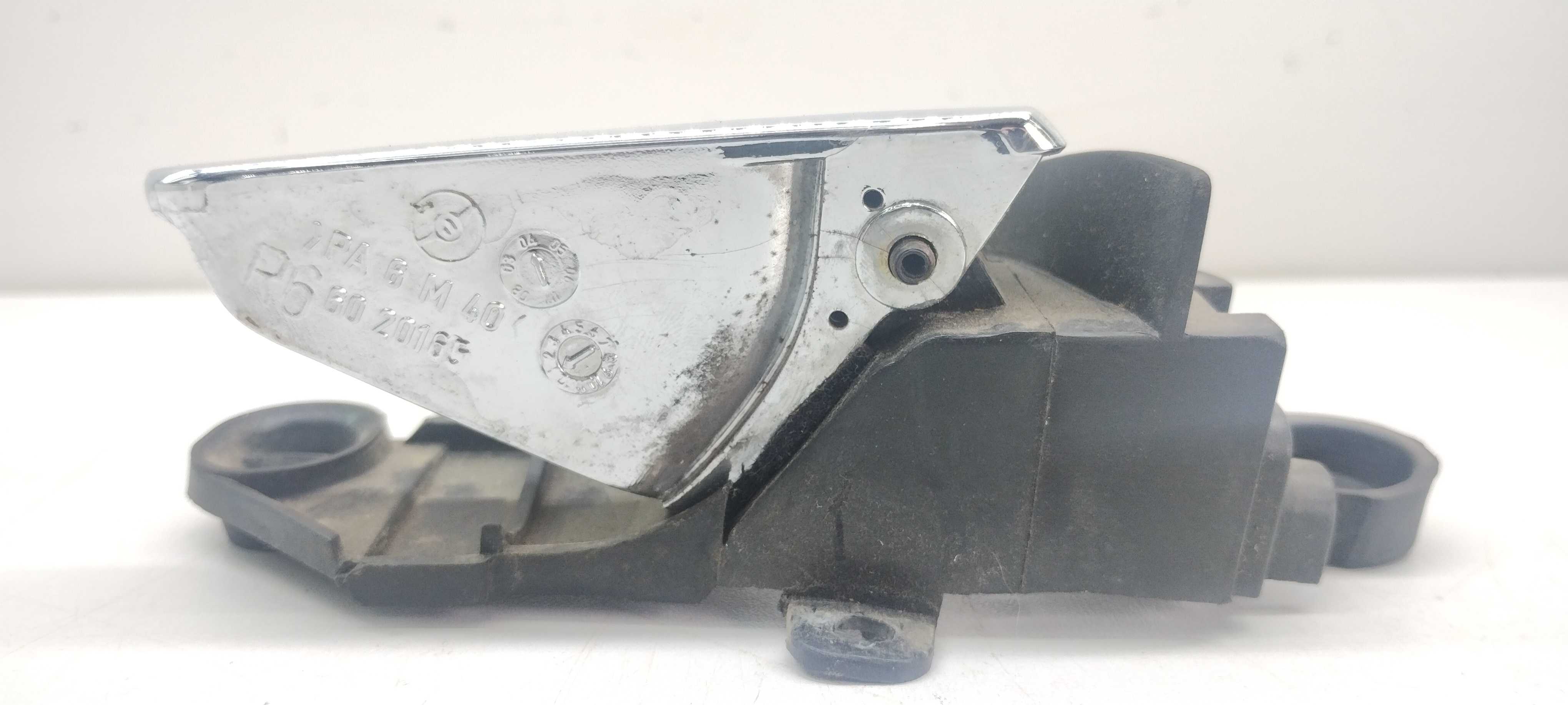 Maçaneta Interna Dianteira Direita Chevrolet Astra 98/11 Dianteira 2