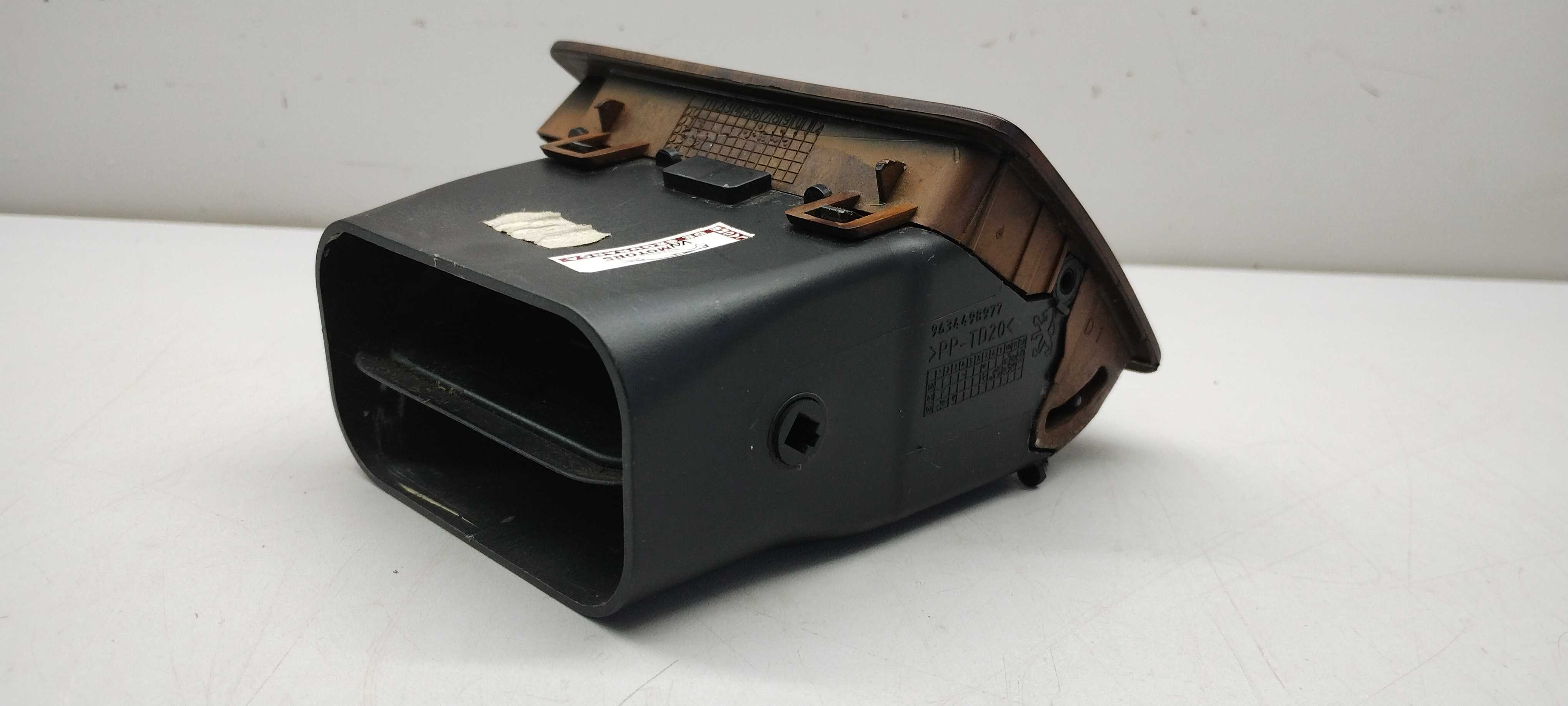 Difusor Ar Dianteiro Direito Peugeot 307 2002/2012 3