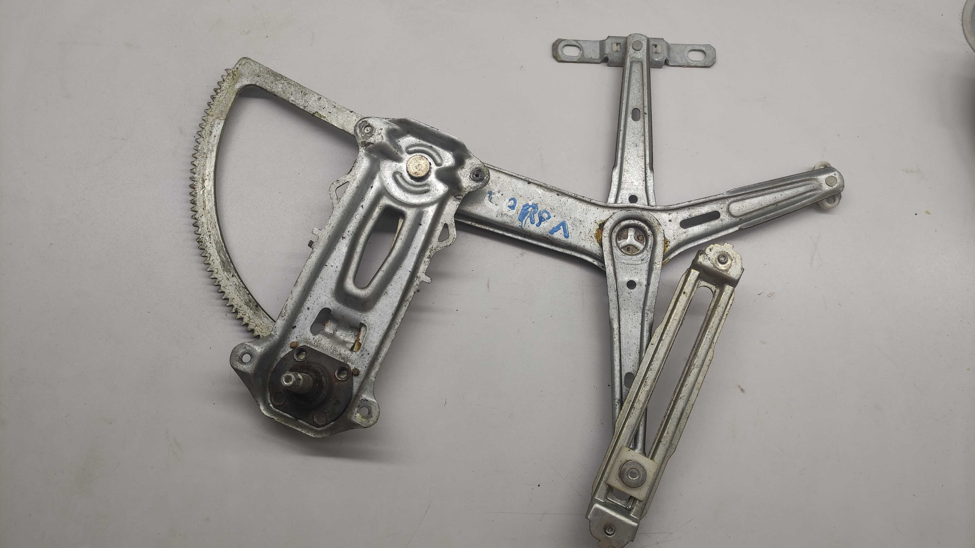 Máquina Vidro Manual Dianteira Direita Corsa Montana 1