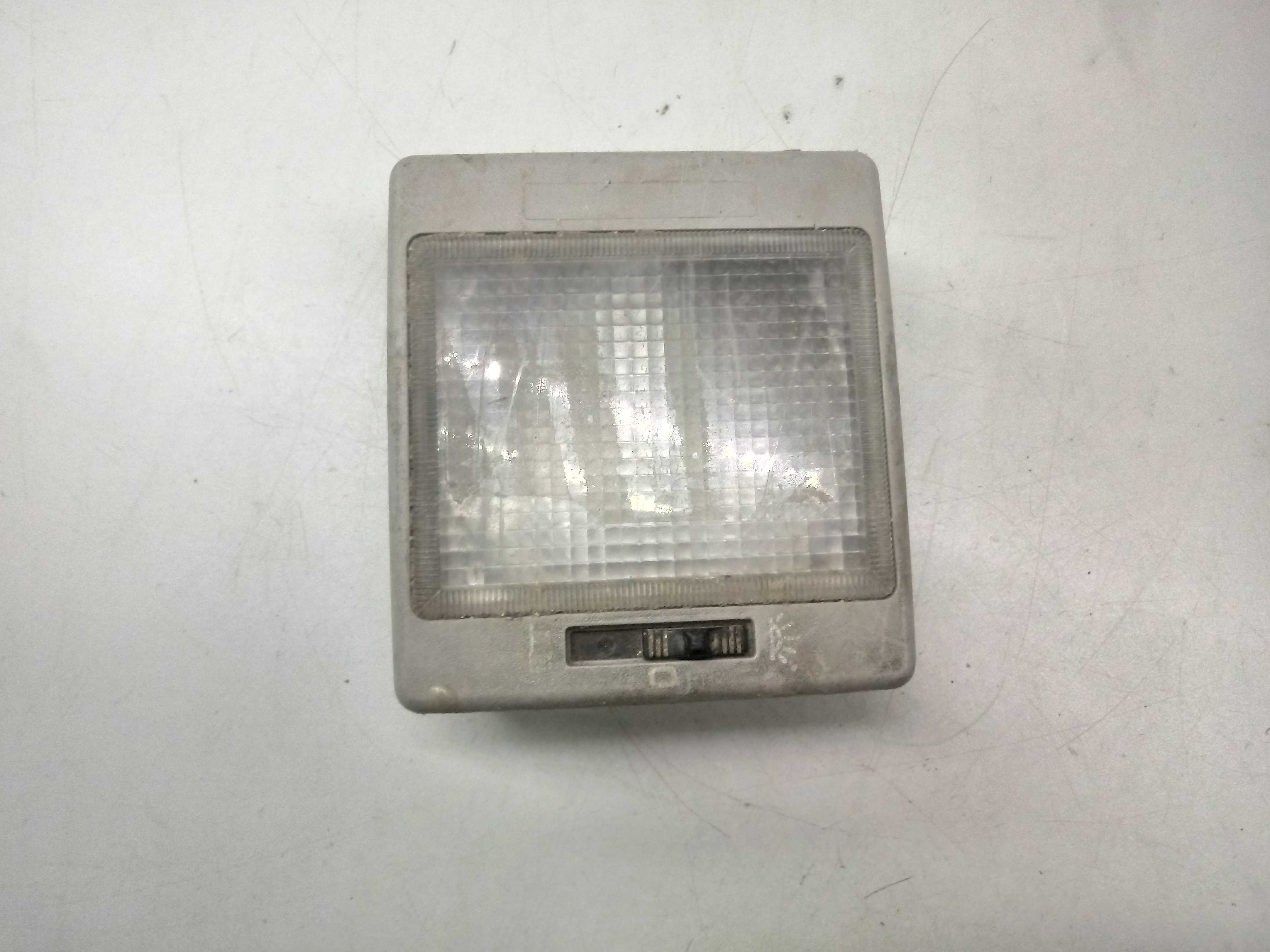 Luz De Teto Cortesia Vw Santana 91/02 1