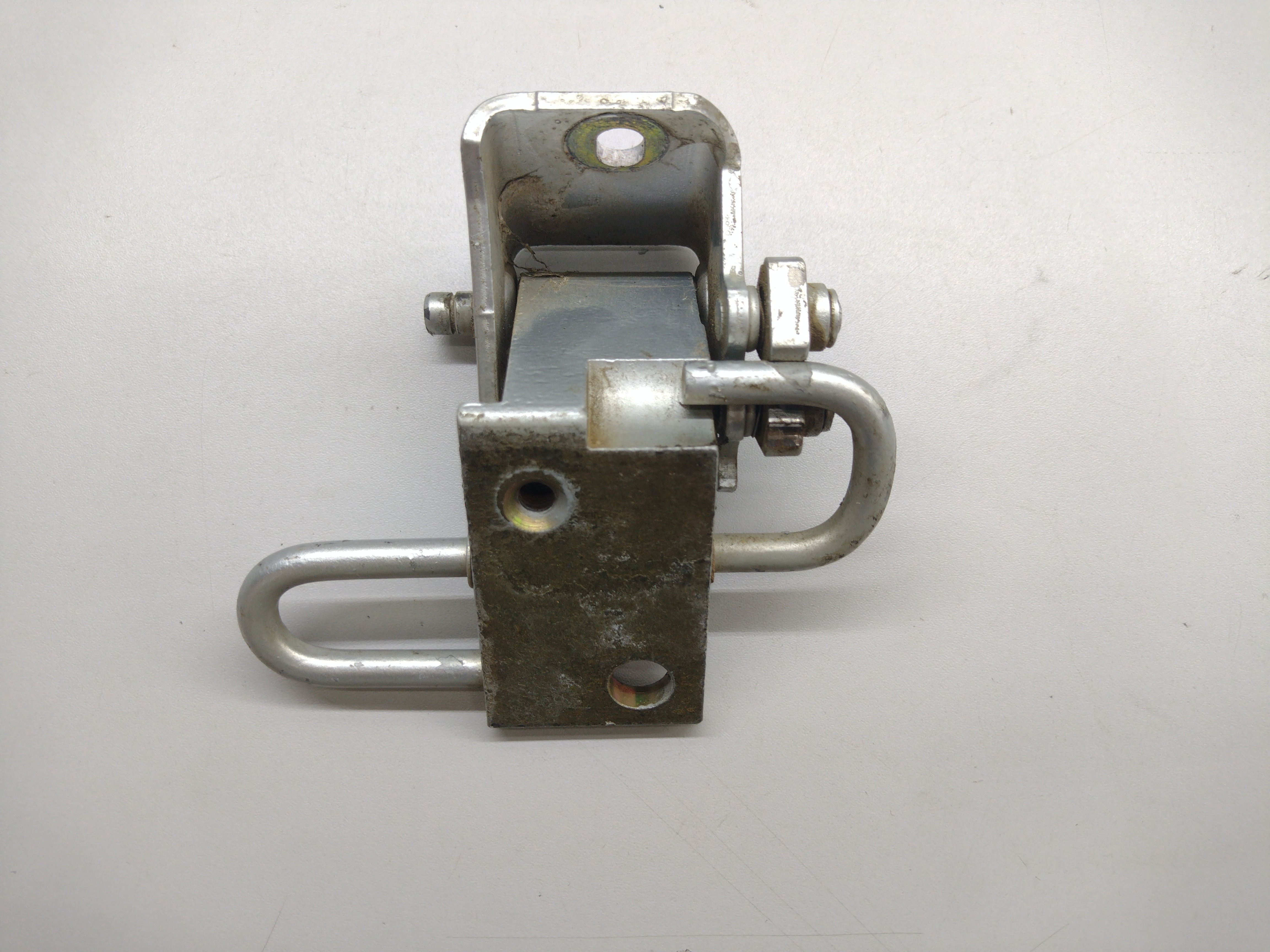 Dobradiça Porta Traseira Direita Inferior Vw Polo 03/12 4