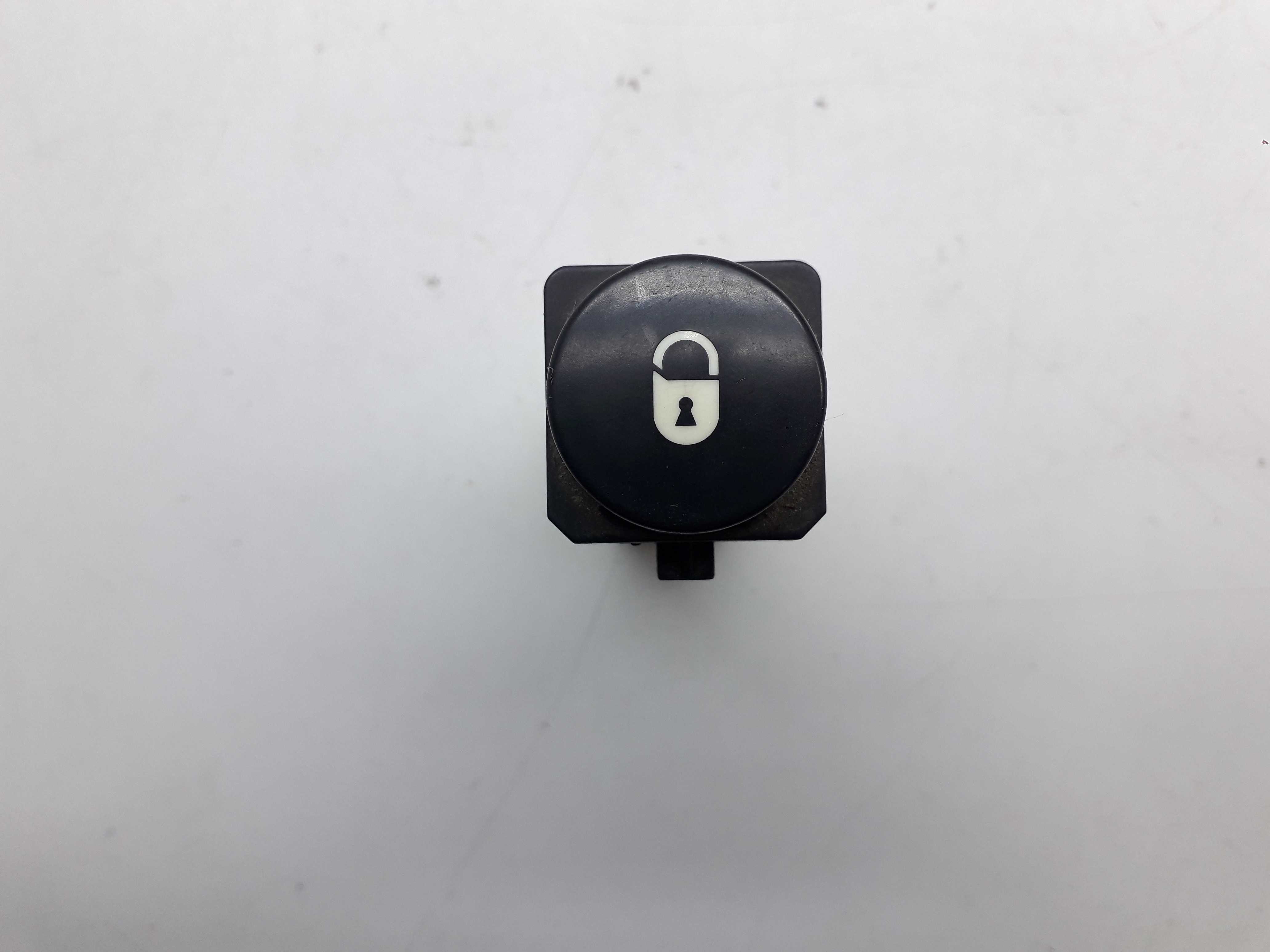 Botão  Trava Elétrica Portas Citroen Xsara Picasso 01/06 1