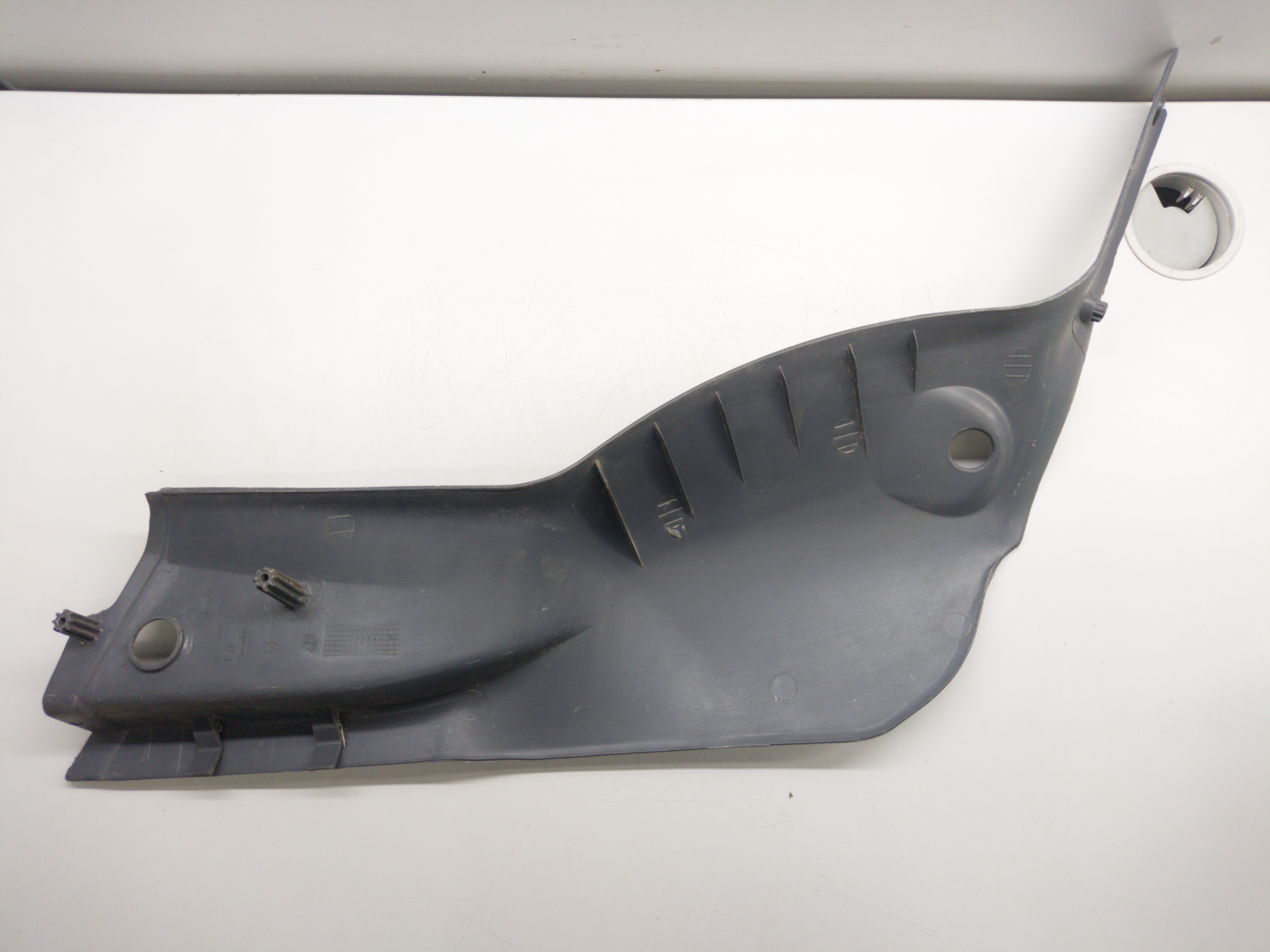 Acabamento Lateral Traseiro Direito Fiat Palio Weekend Rmd 4