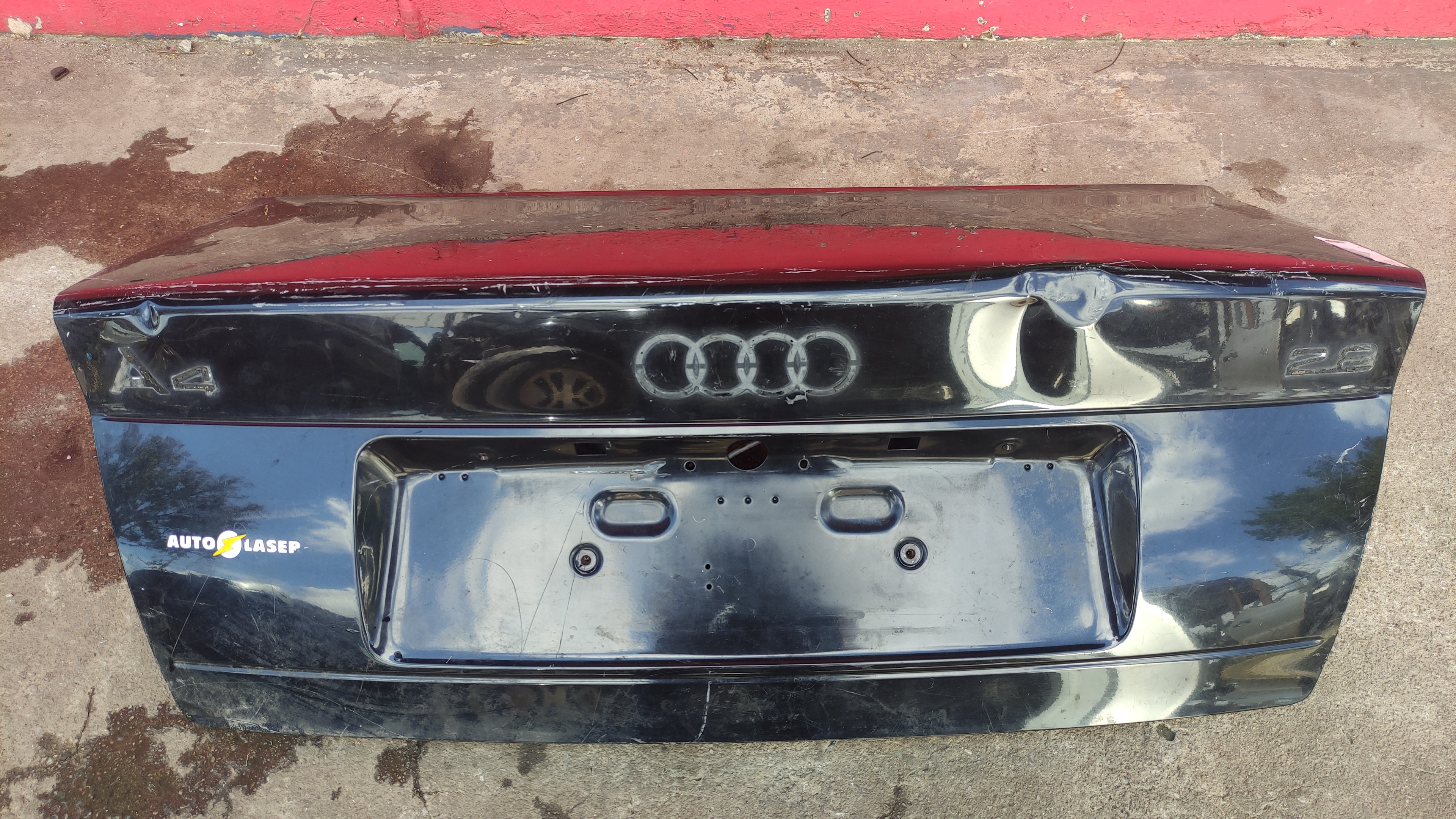 Tampa Traseira Porta-malas Audi A4 97/00 Azul 9