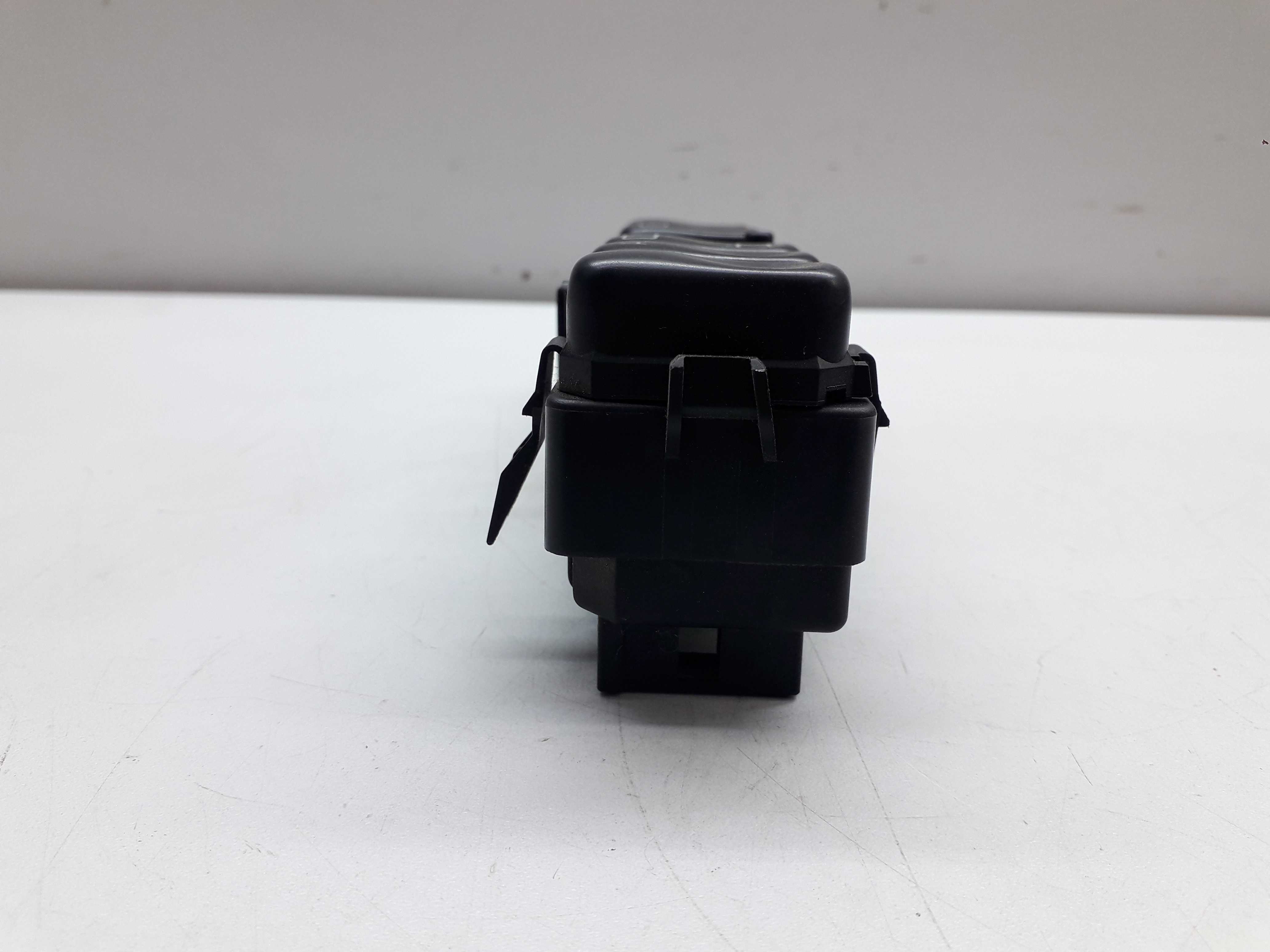 Comando Botões Retrovisor/desembaçador/limpador Classe A160 5