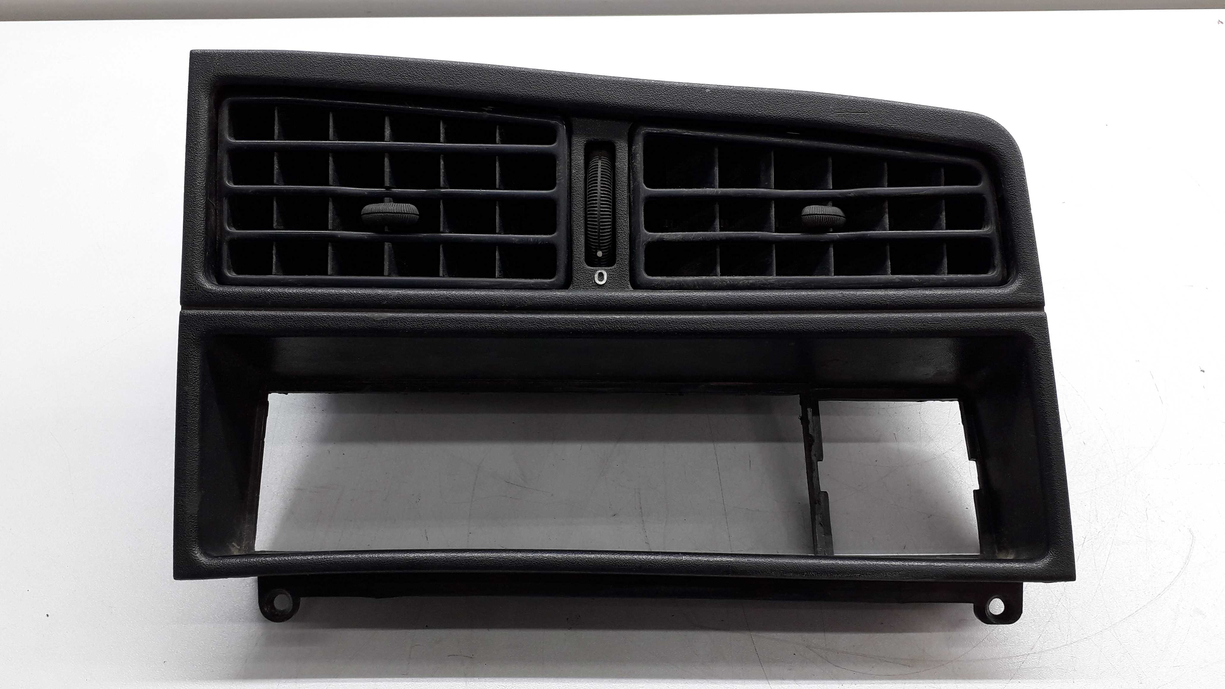 Moldura Difusor De Ar Central Gm Monza 1986 1