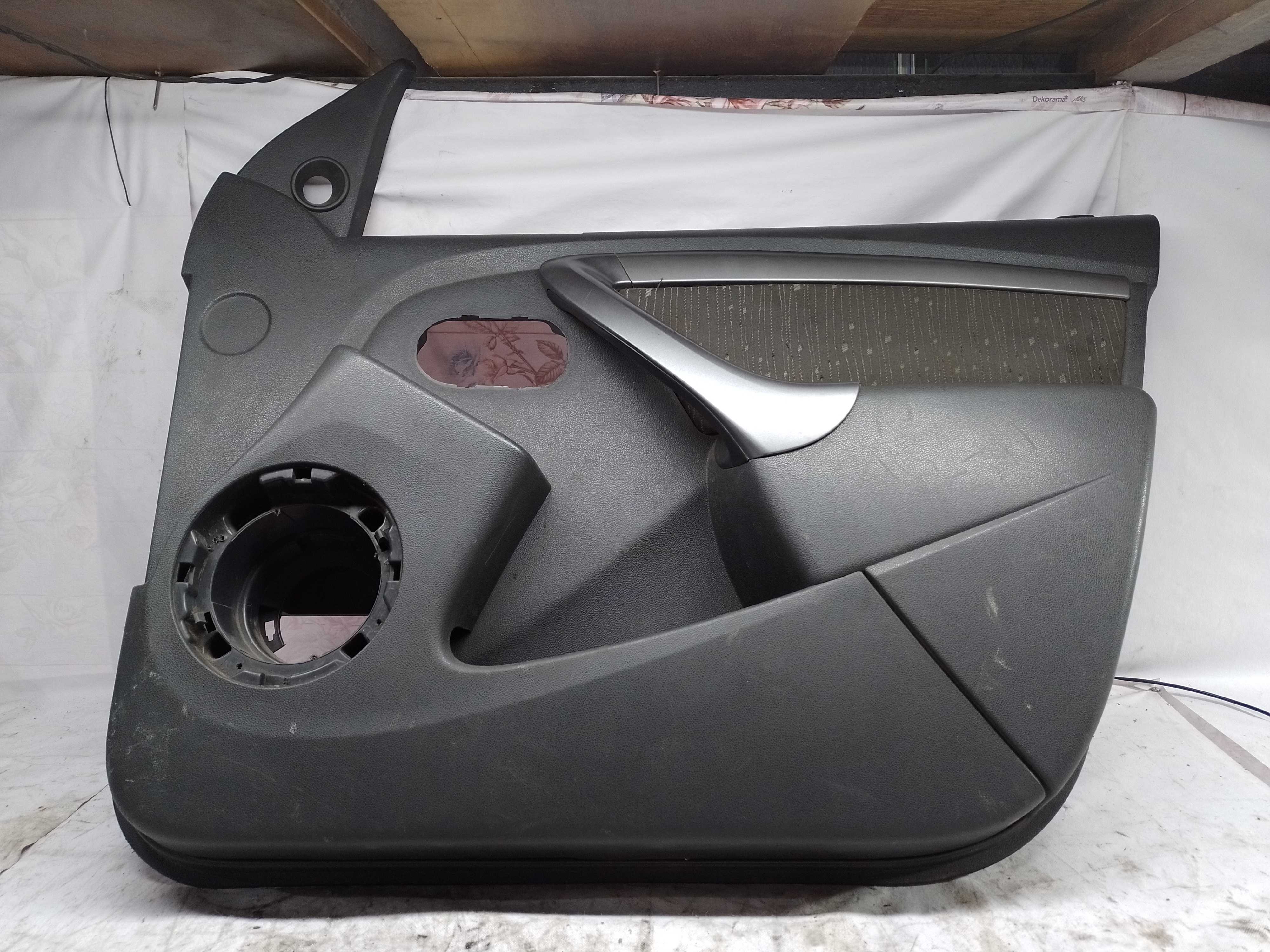 Forro De Porta Dianteiro Direito Renault Logan/sandero 1