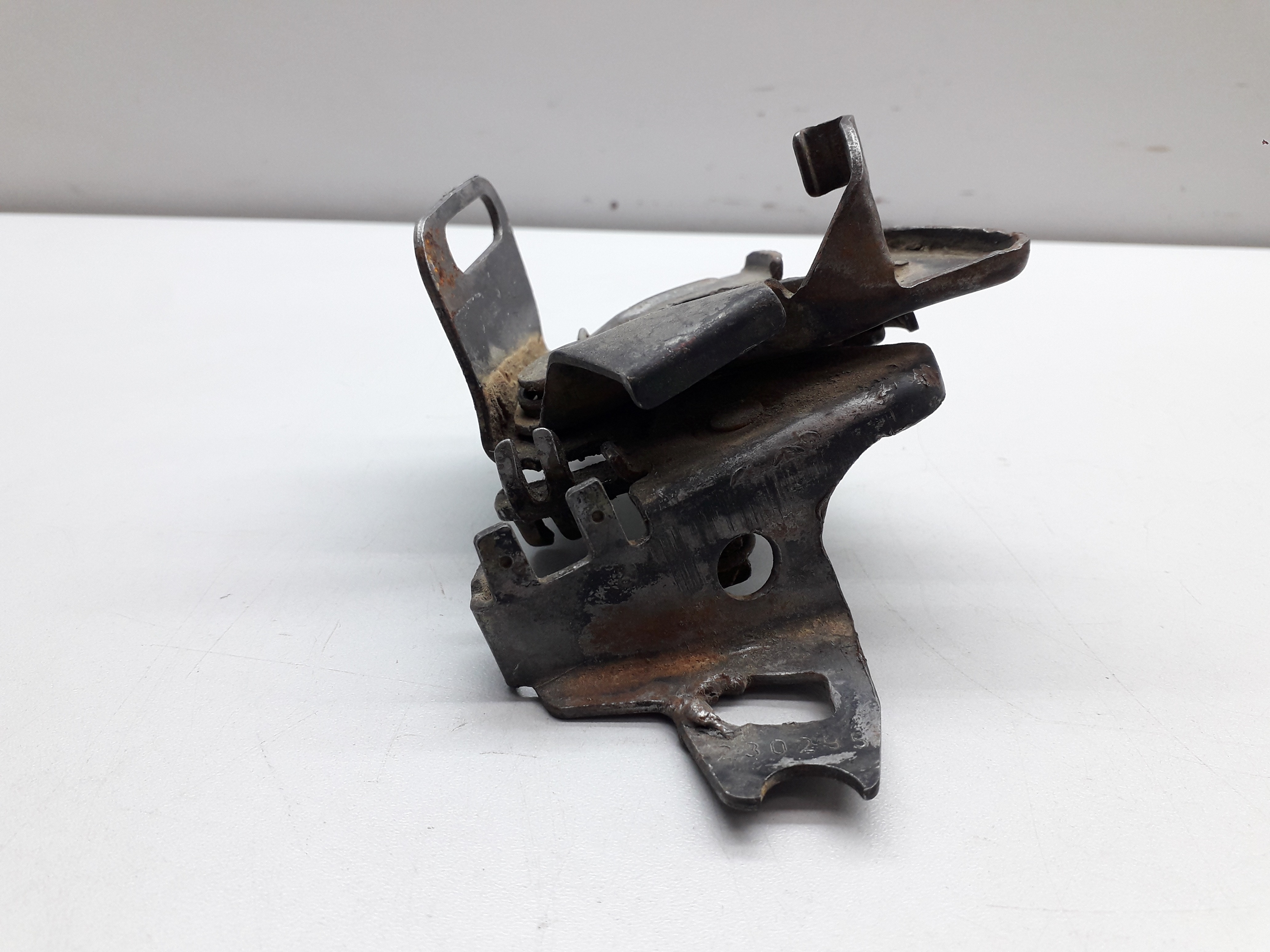 Fechadura Trava Capô Vw Golf 1995 3