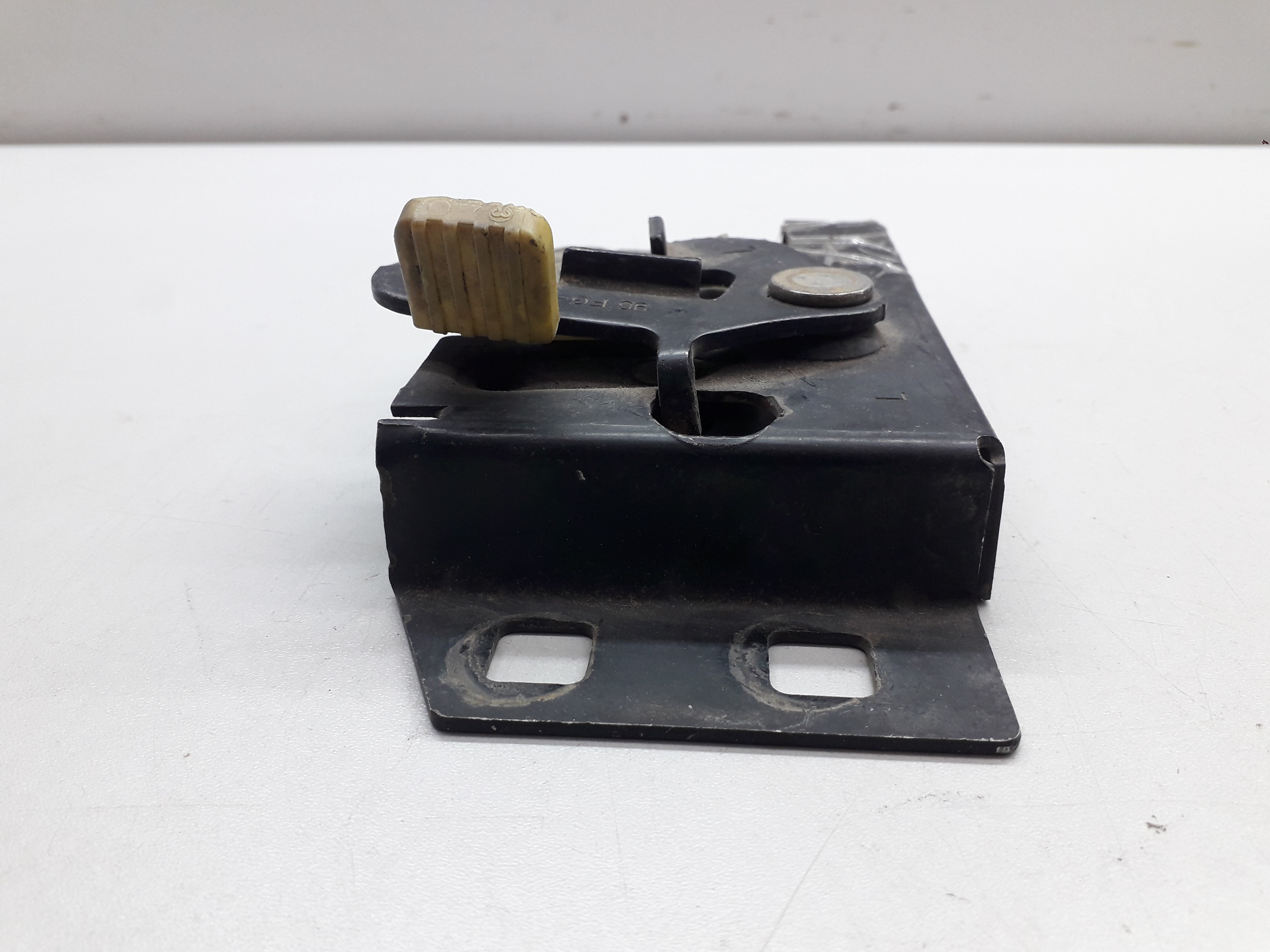 Fechadura Trava Capô Ford Fiesta 1998 5