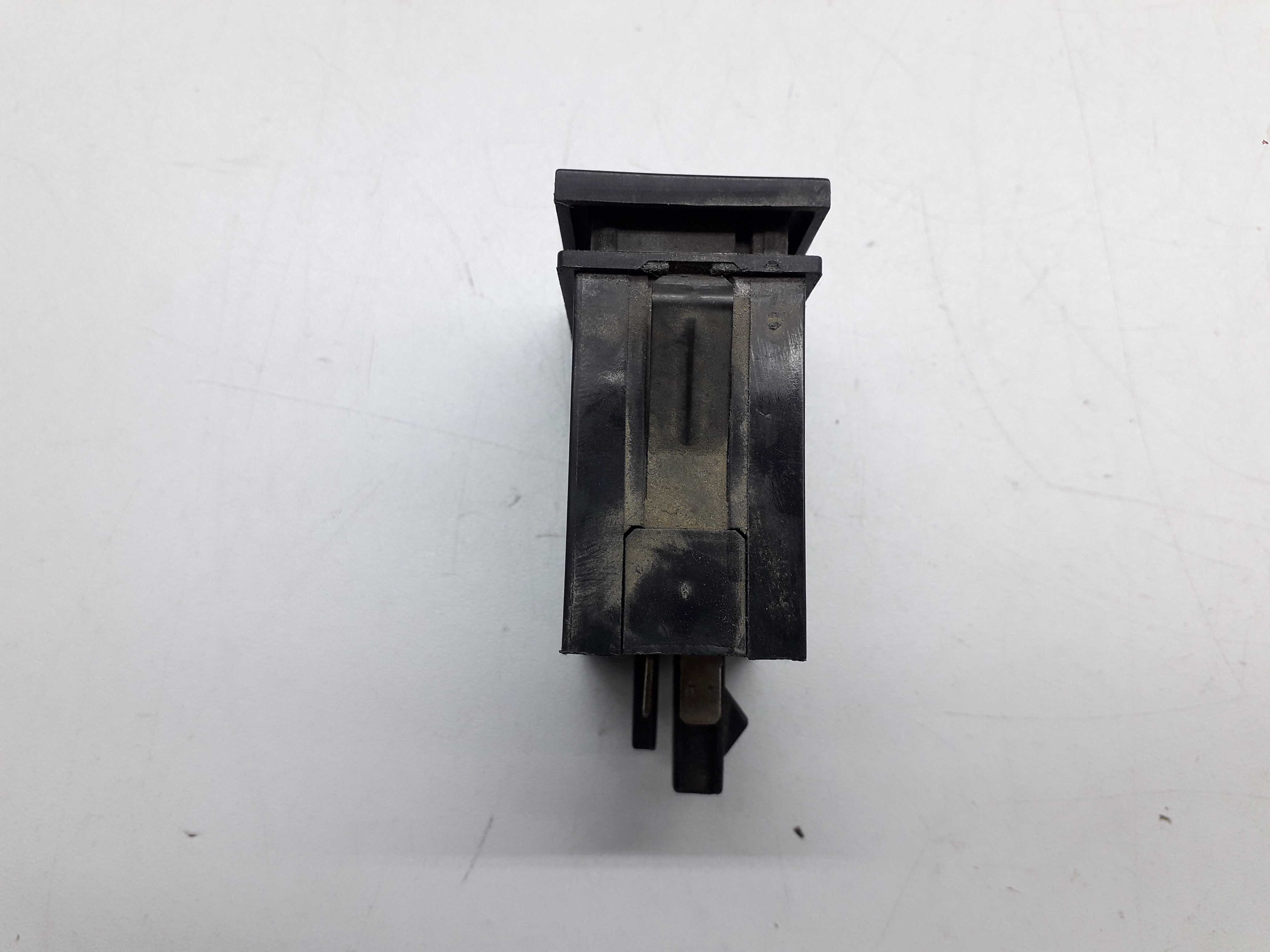 Botão Desembaçador Vw Gol Parati G3 G4 2