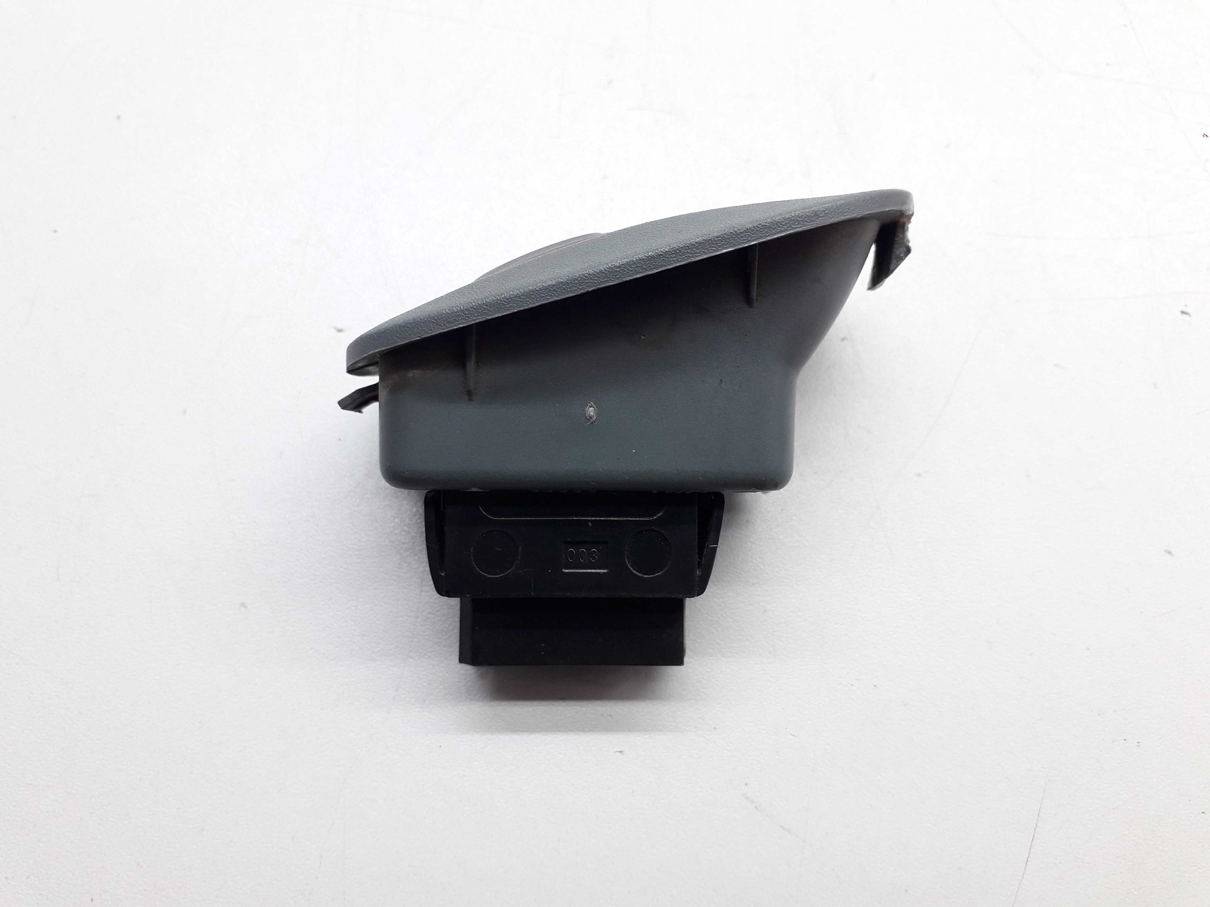 Moldura Botão Vidro Elétrico Traseiro Renault Scenic 99/06 3