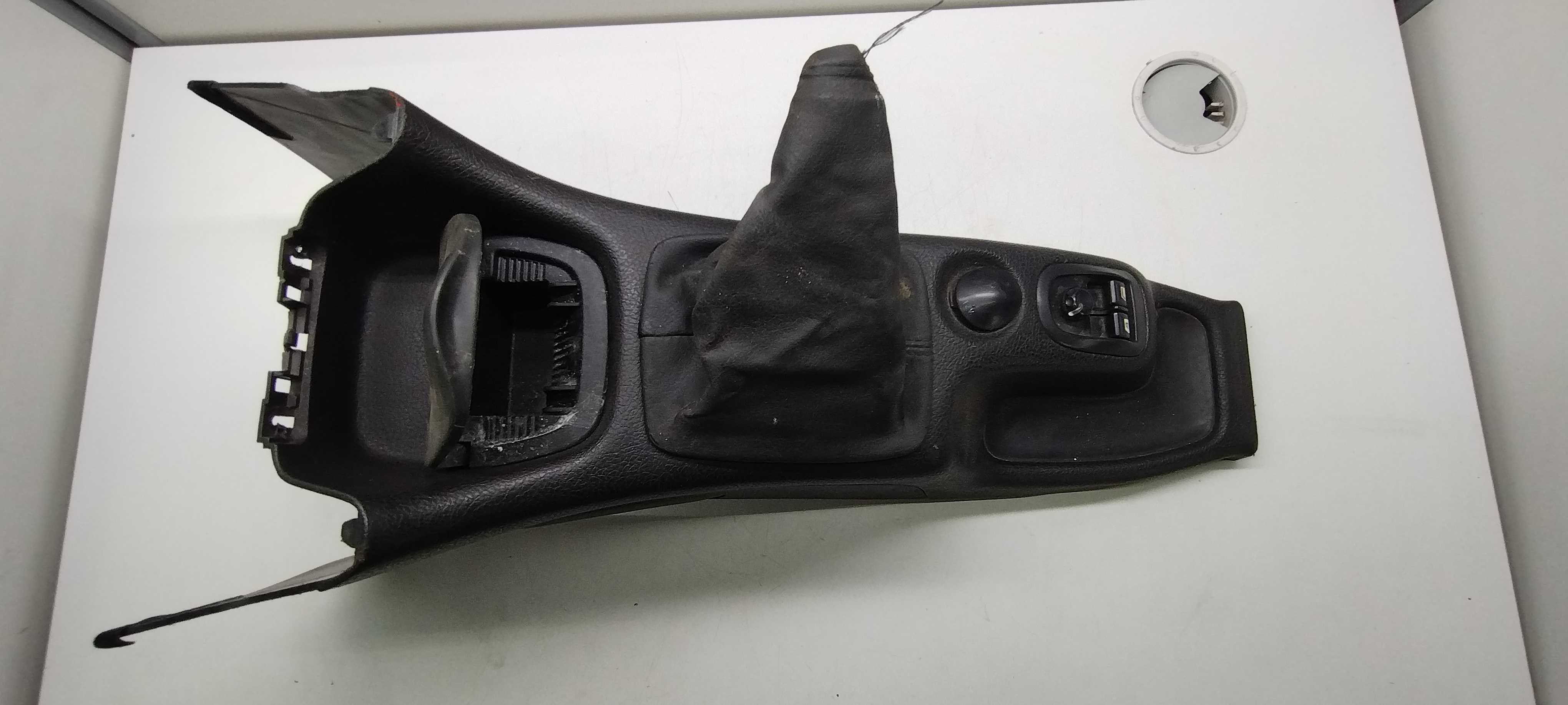 Console Central Peugeot 206 03/07 5
