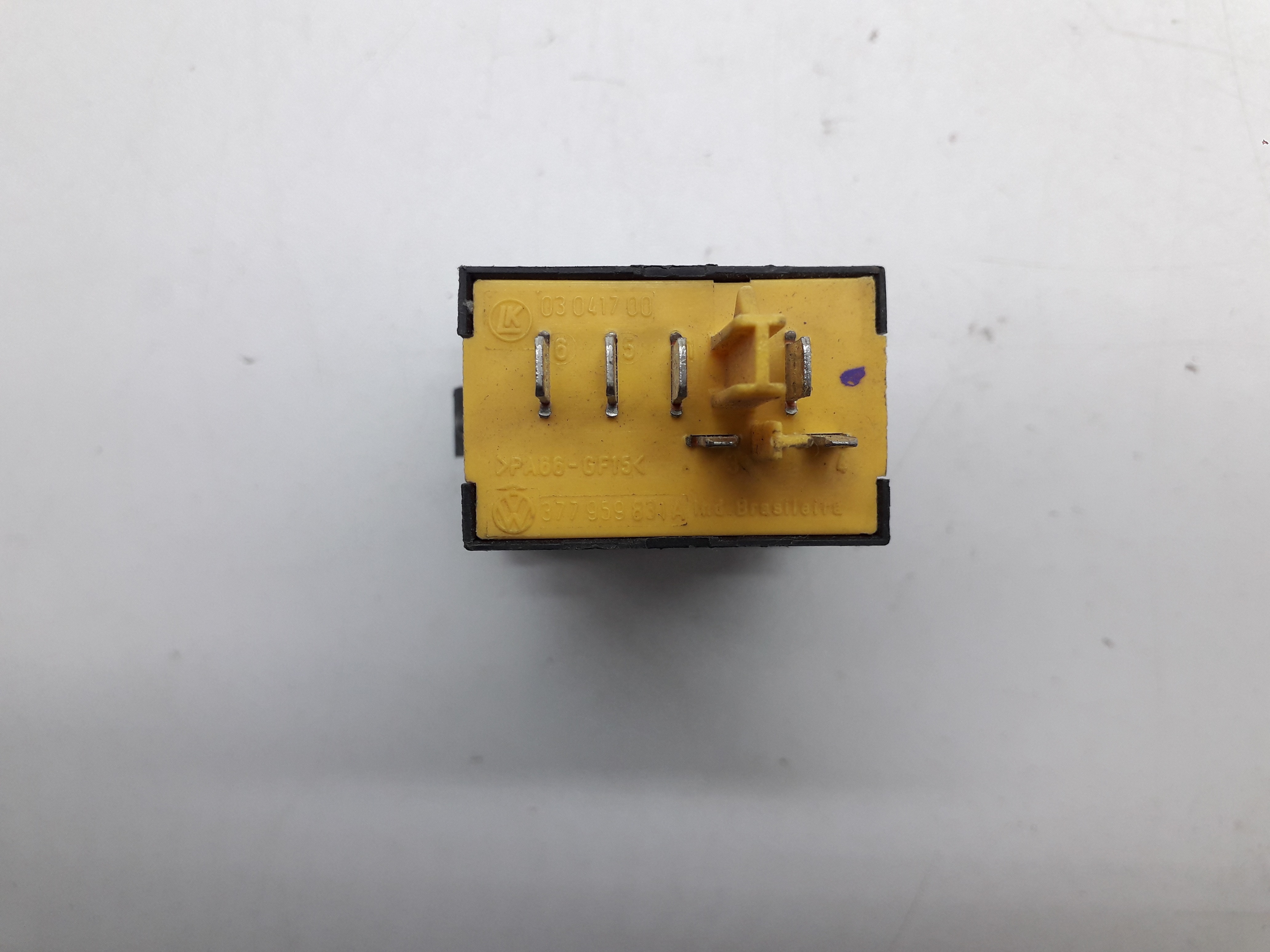 Botão Abertura Porta Malas Vw Gol Parati 6