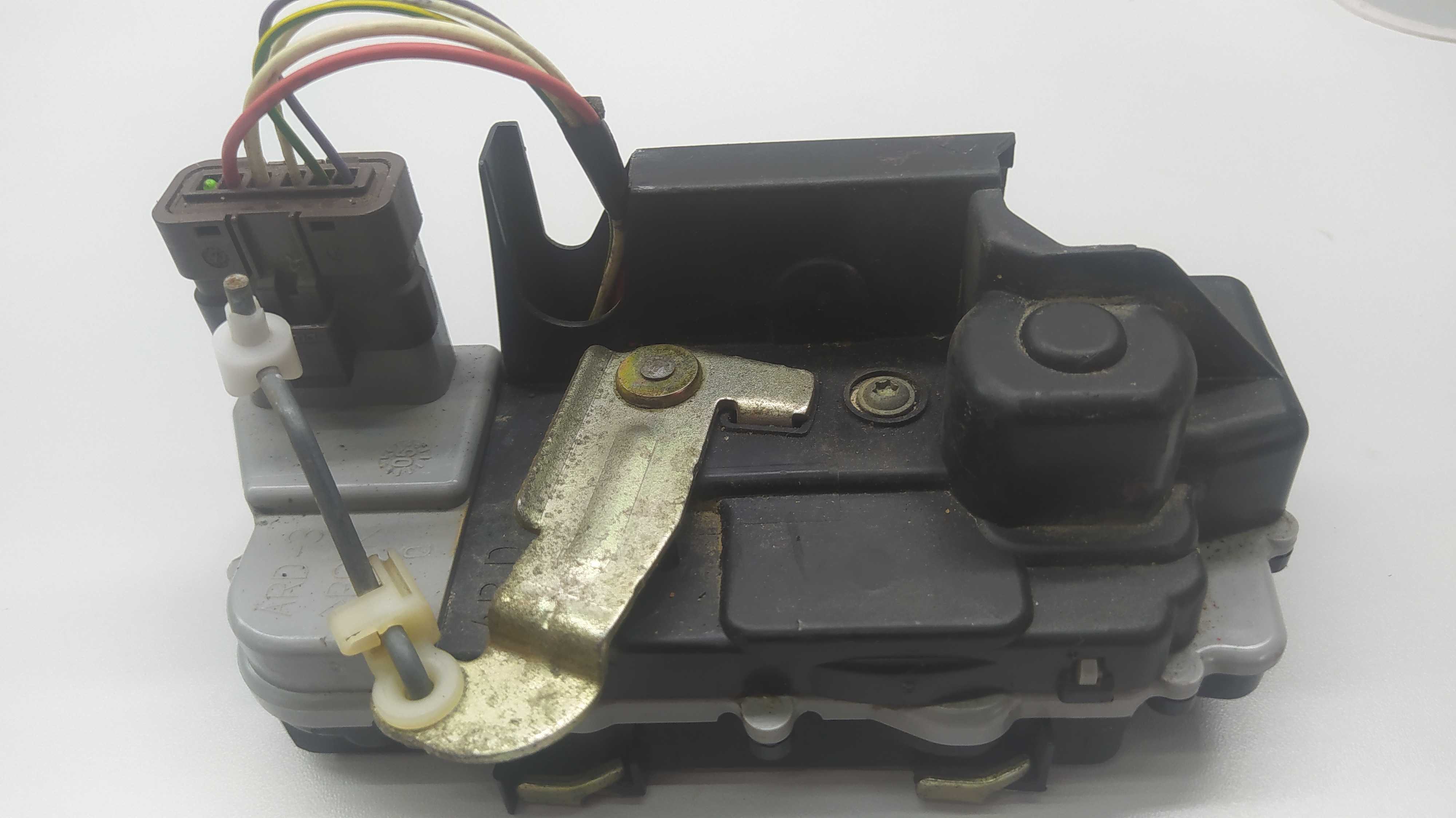 Fechadura Traseira Direita Citroen Xsara Picasso 2008 1
