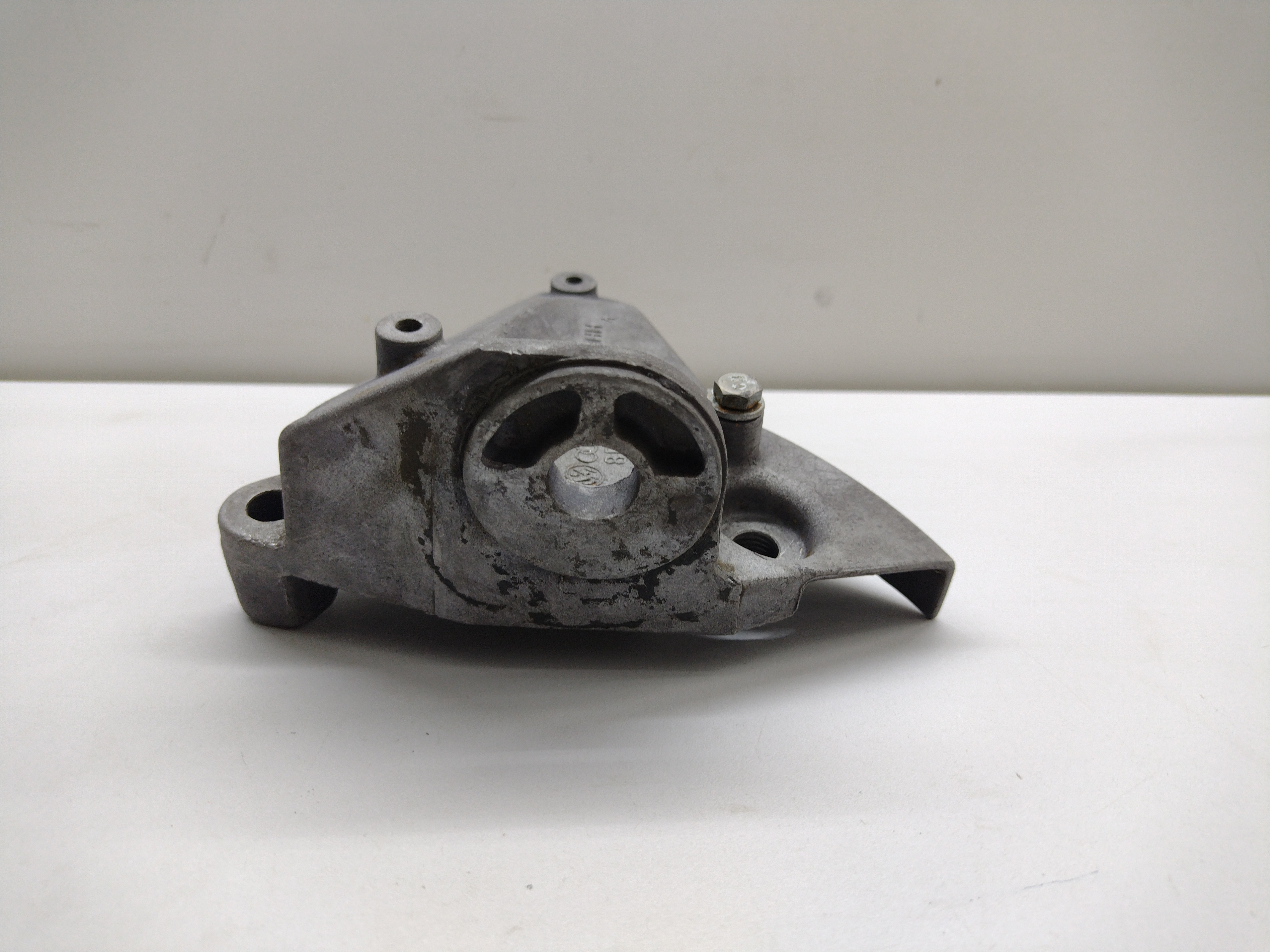 Suporte Esquerdo Câmbio Audi A4 2.4 99/01 3