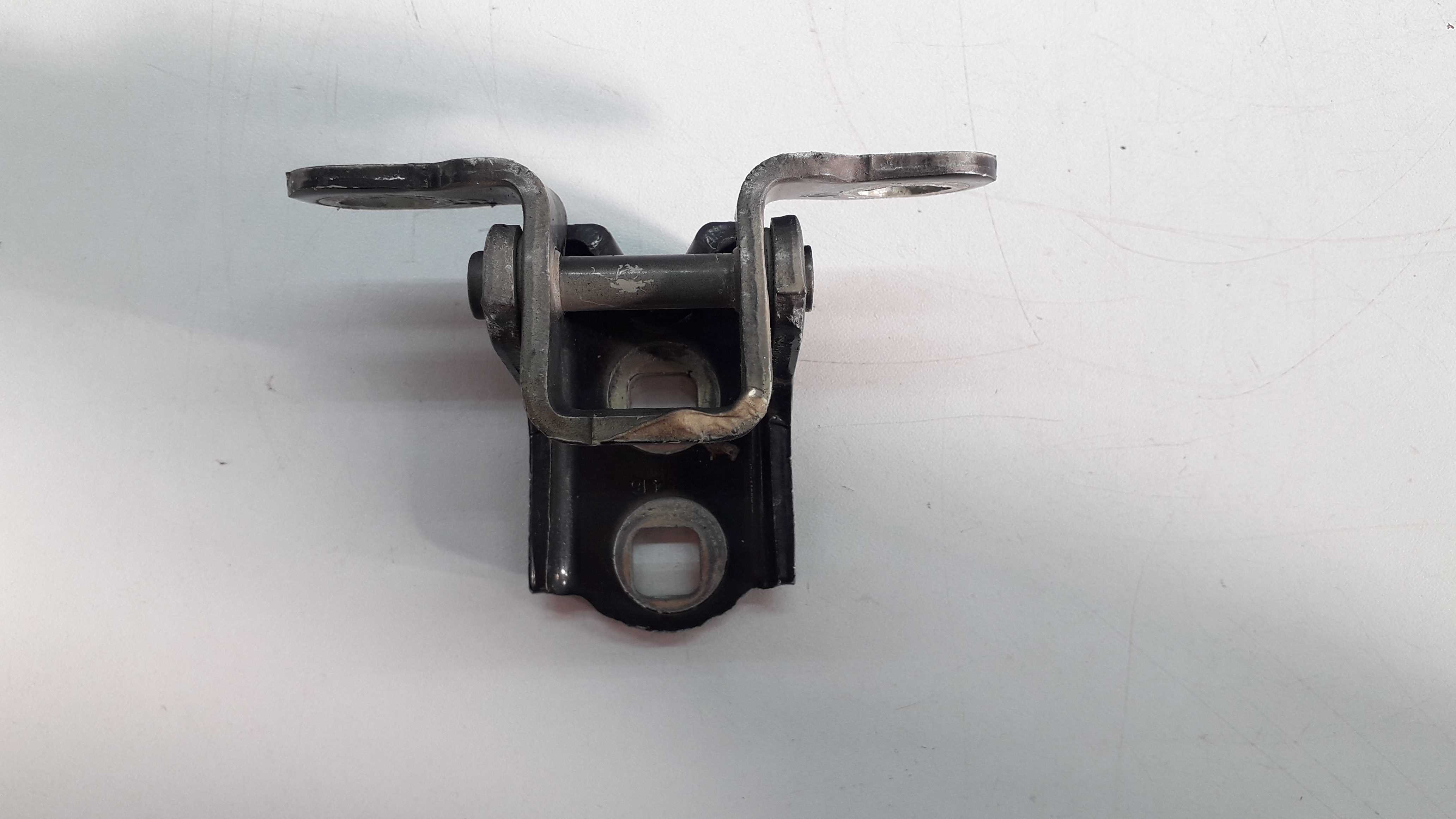 Dobradiça Porta Traseira Direitarenault Megane 2008 5