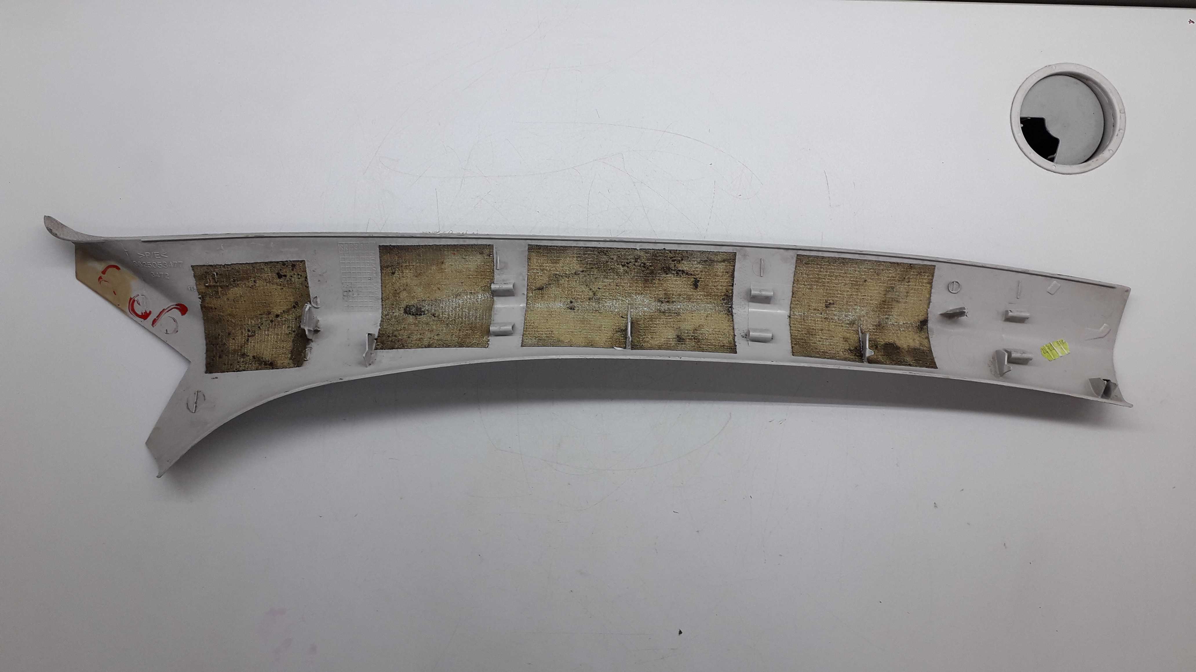 Moldura Coluna Parabrisa Esquerda Peugeot 206 2001/2008 4