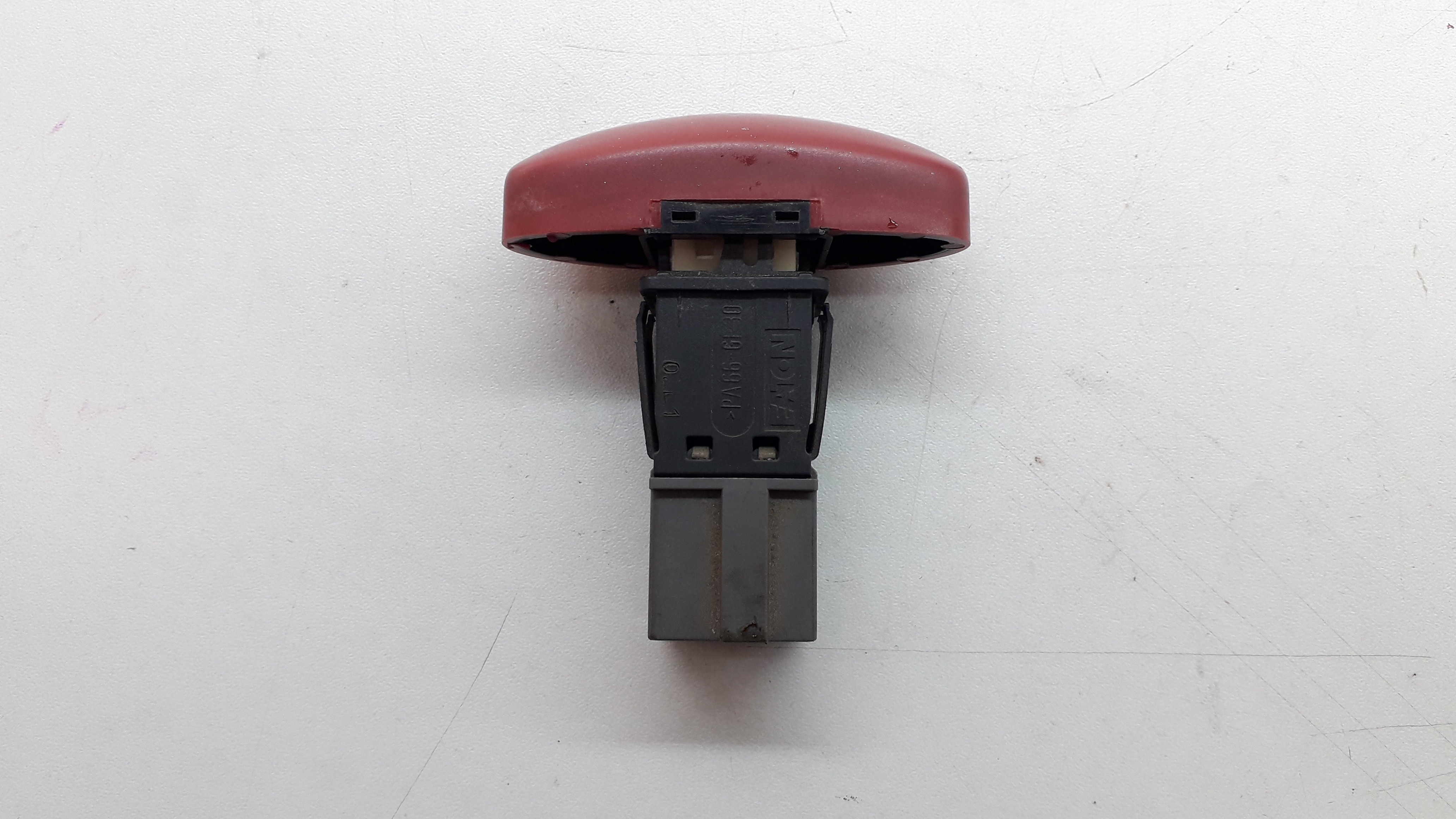 Botão Do Alerta Peugeot 206 2009 Vermelho 5