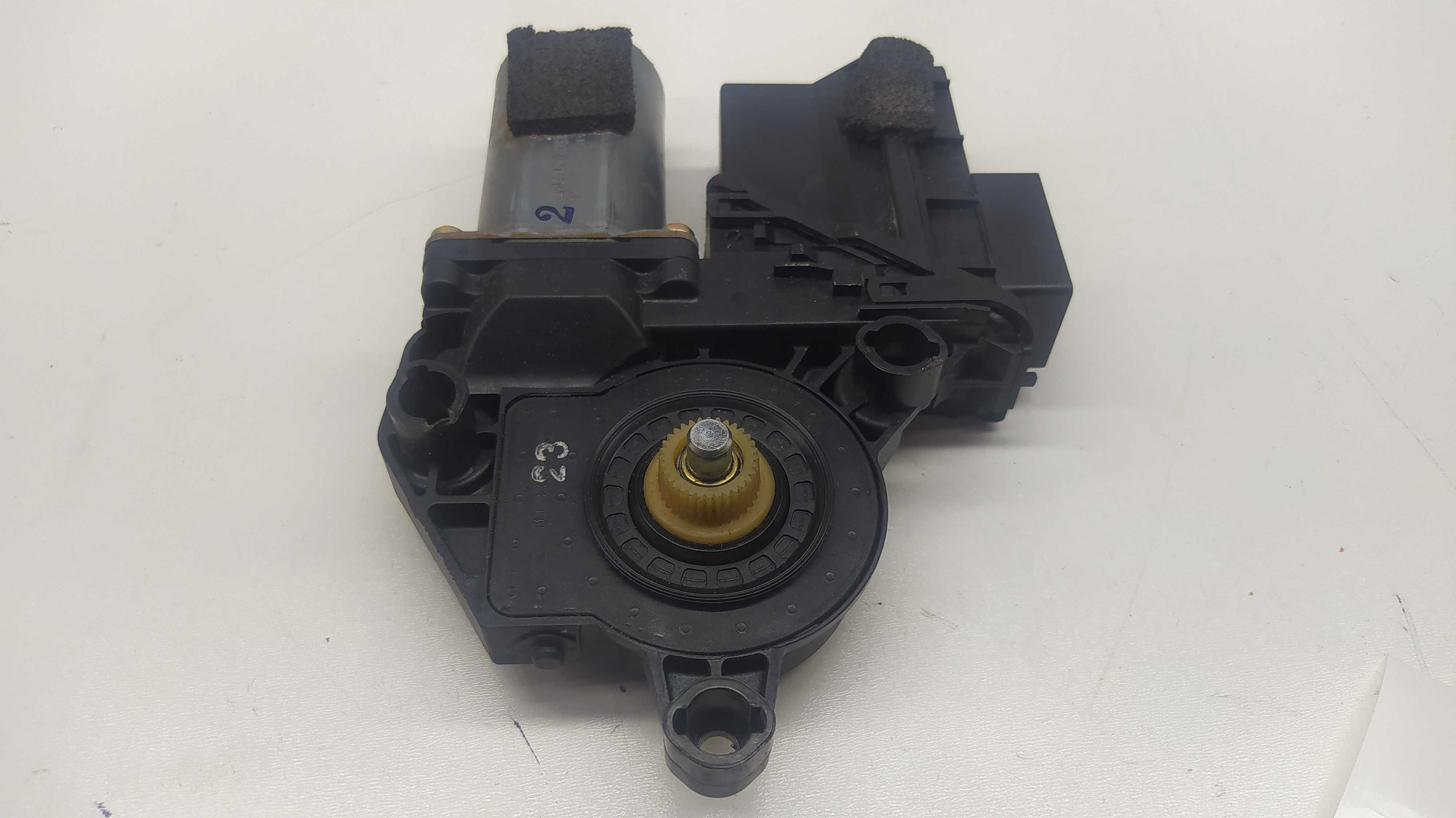 Motor Máquina Vidro Traseira Esquerda Vw Polo 2