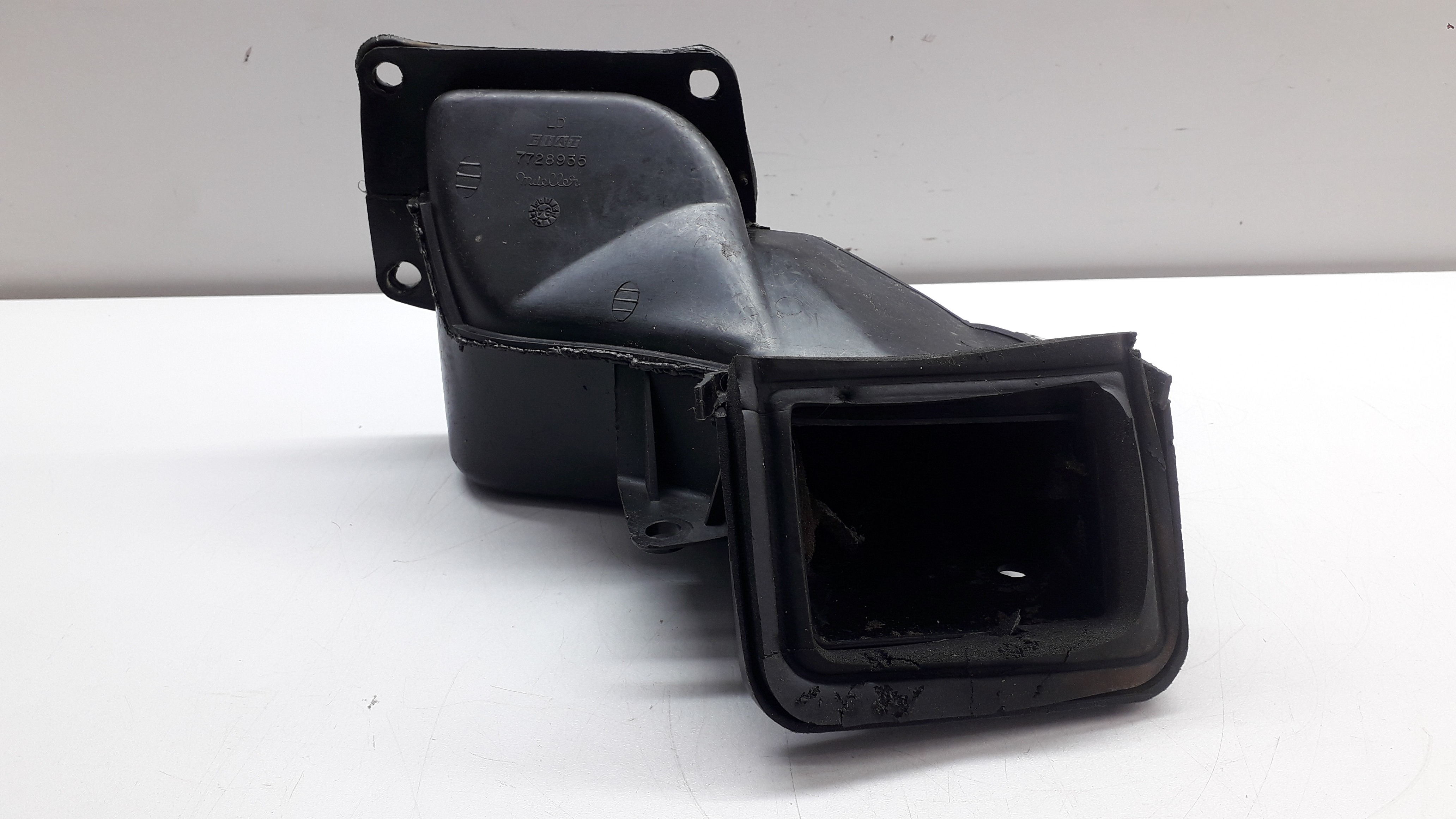 Duto Saida De Ar Lado Direito Fiat Uno 1996 1