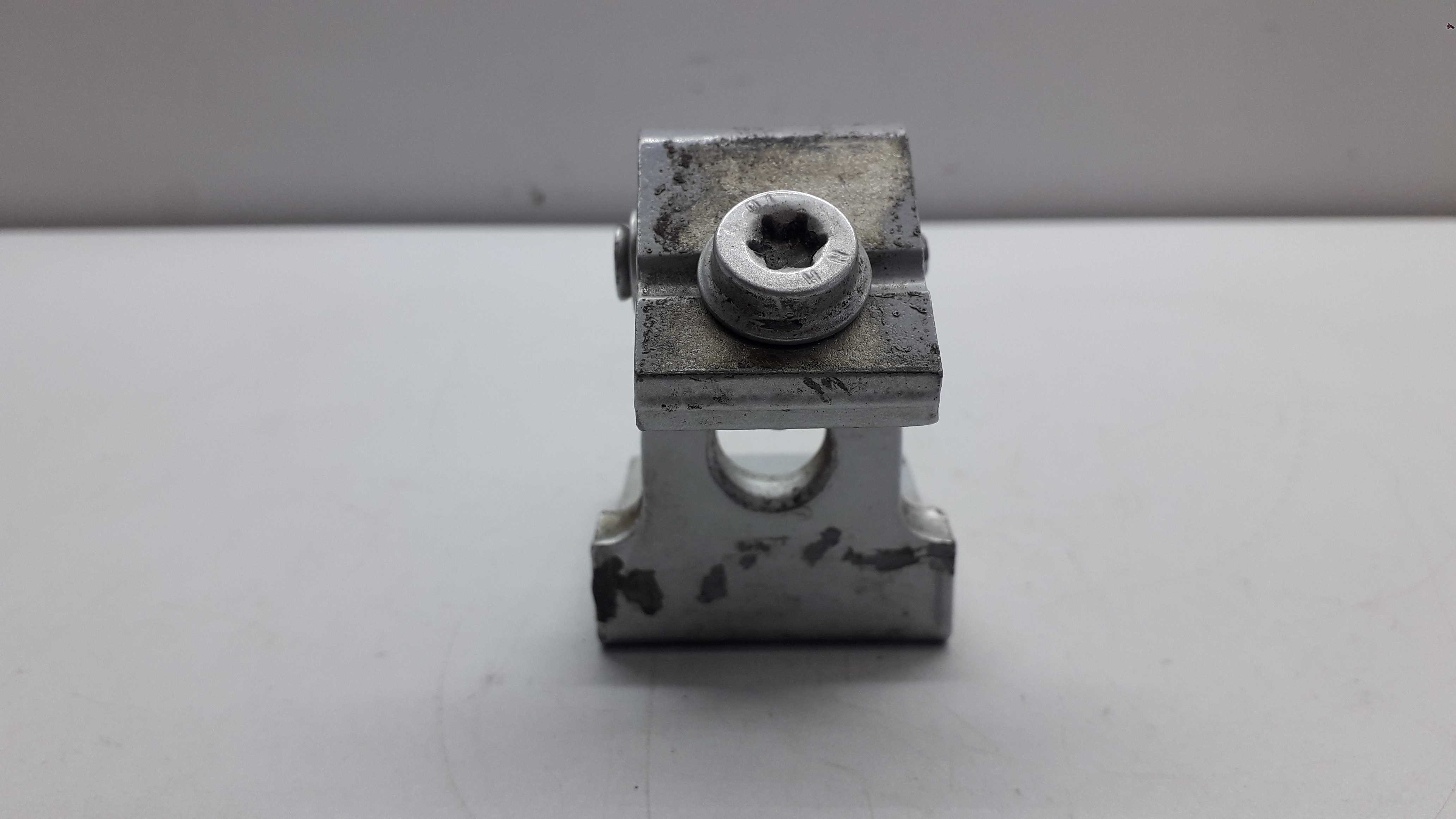 Dobradiça Porta Traseira Direita Superior Audi A4 99/01 3