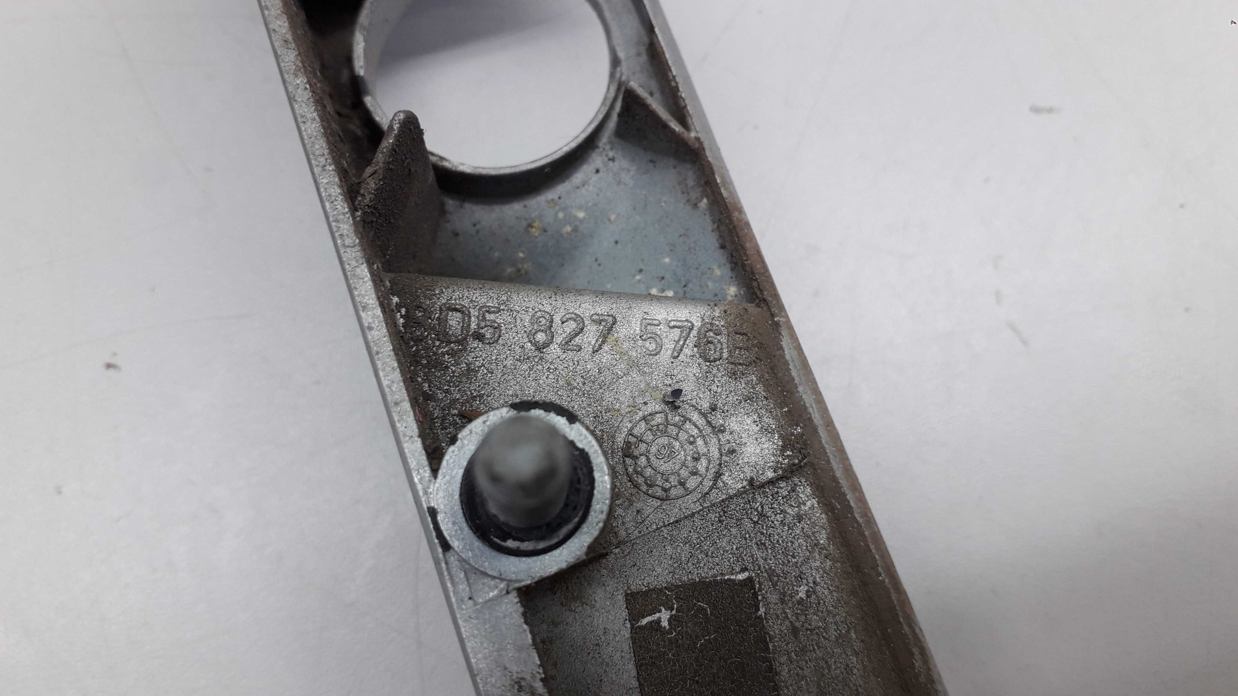 Friso Tampa Traseira Audi A4 1996 Prata 4