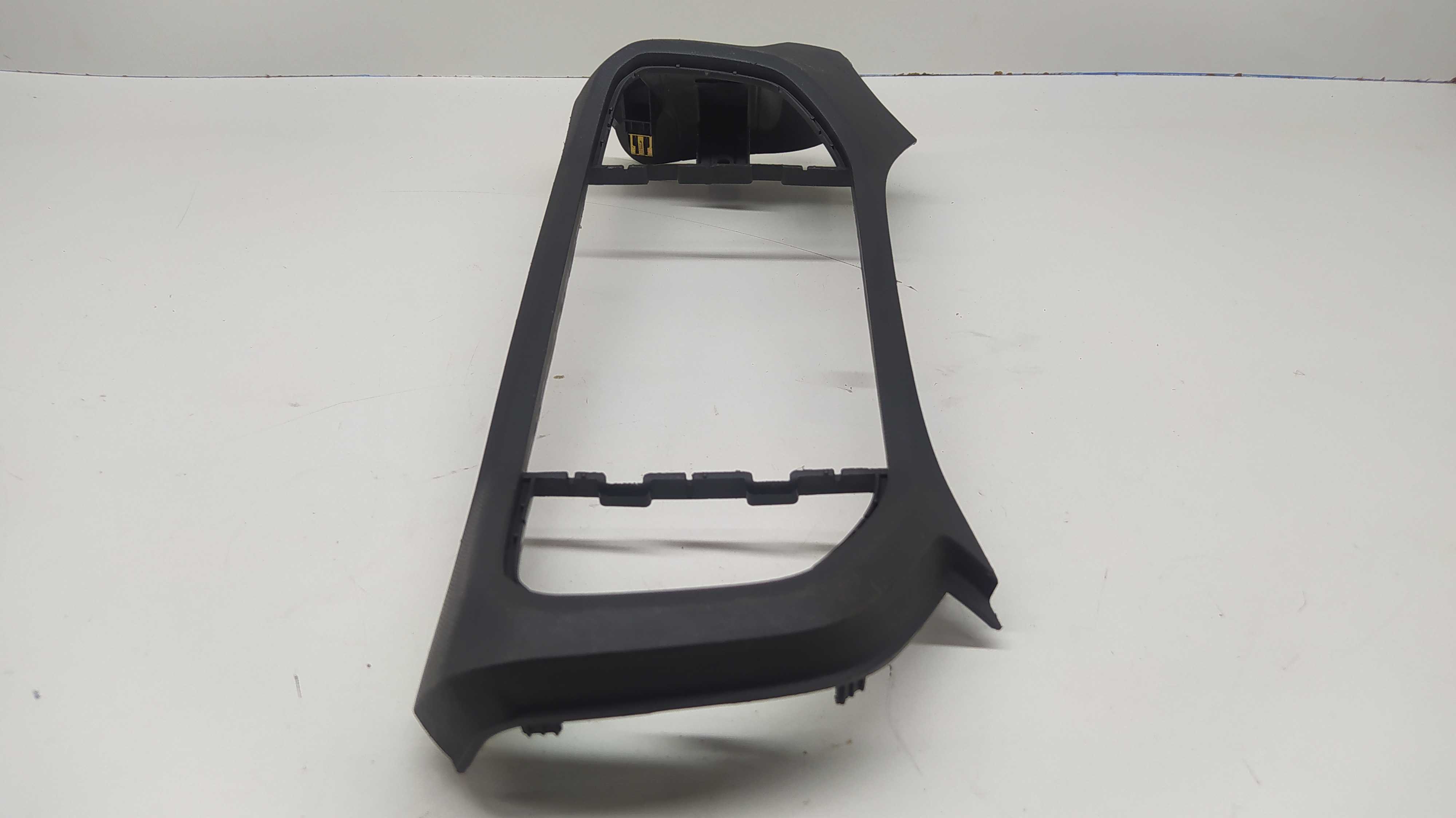 Moldura Central Painel Multimídia Gm Onix 2013 4