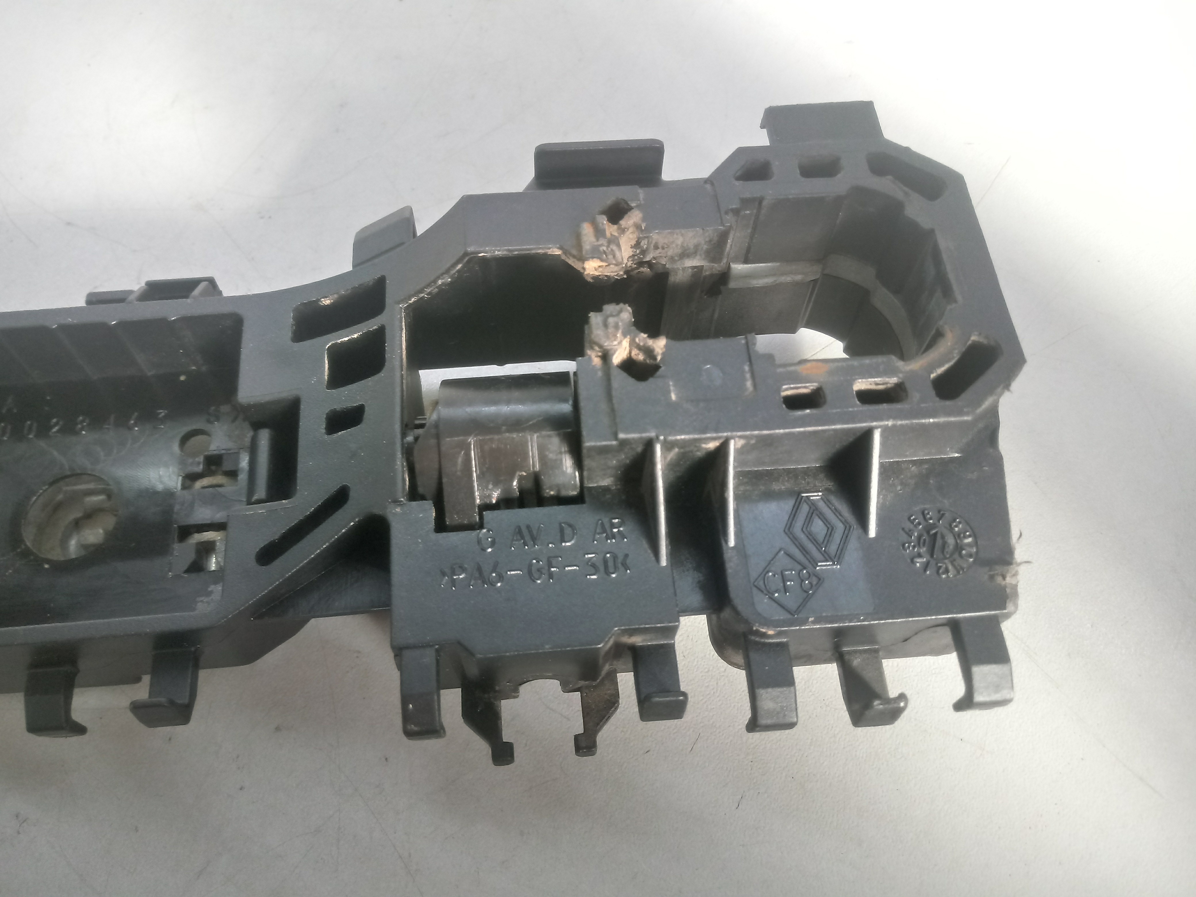 Suporte Maçaneta Externa Diant Esq.renault Megane 8/12 3