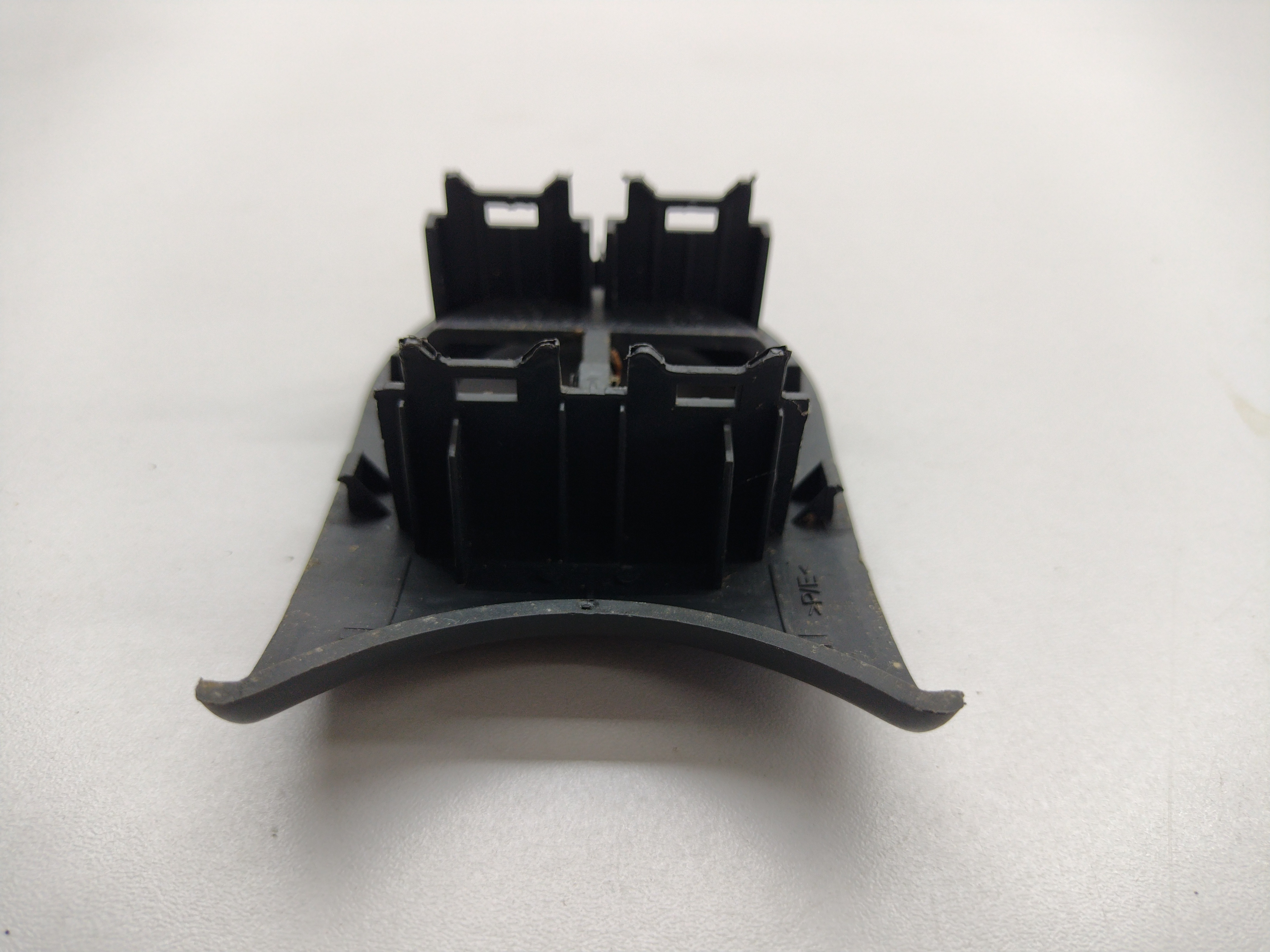 Moldura Botão Vidro Elétrico Citroen C3 2004/2012 4