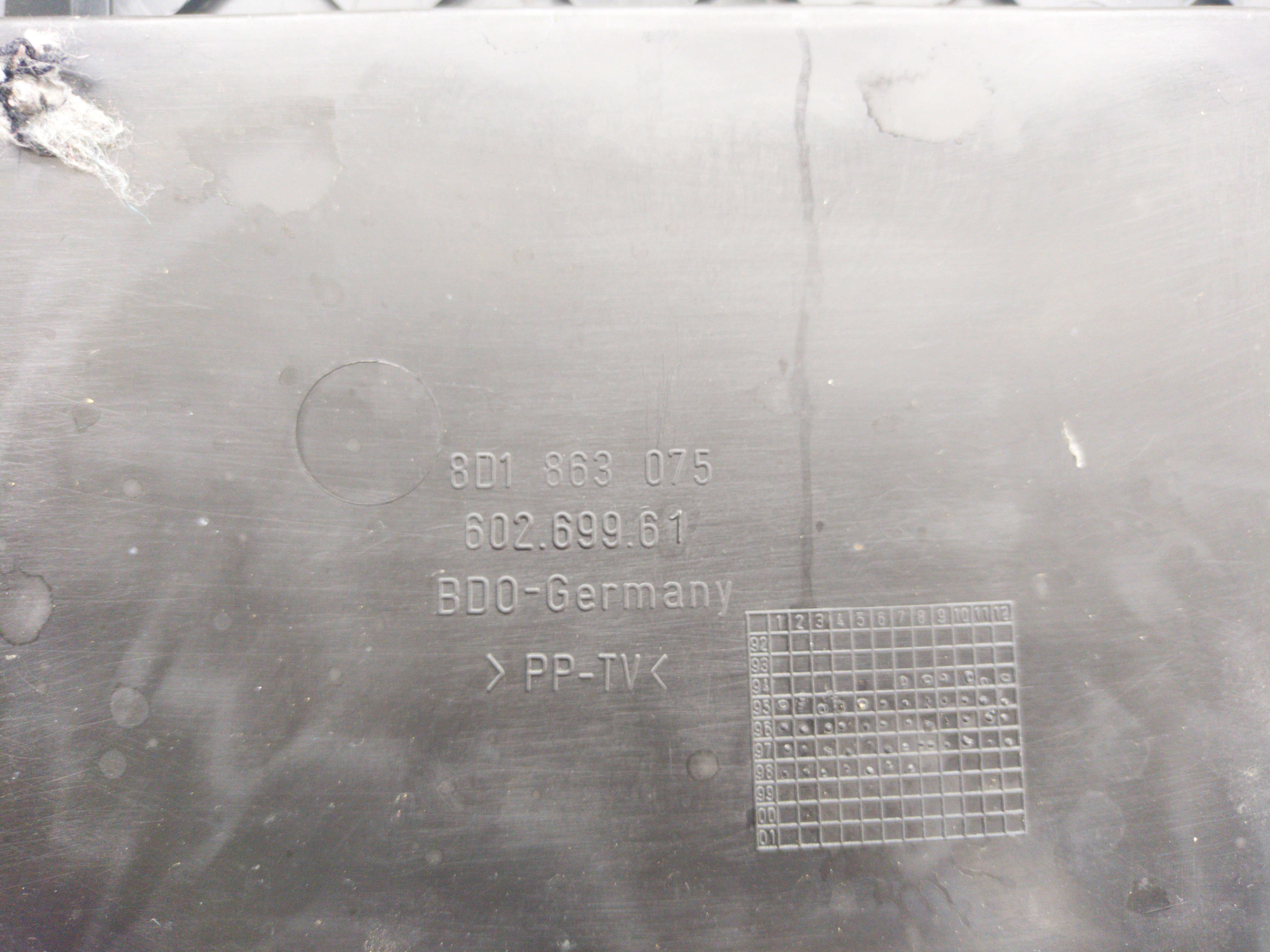 Acabamento Inferior Painel Esquerdo Audi A4 95/99 Avariado 7