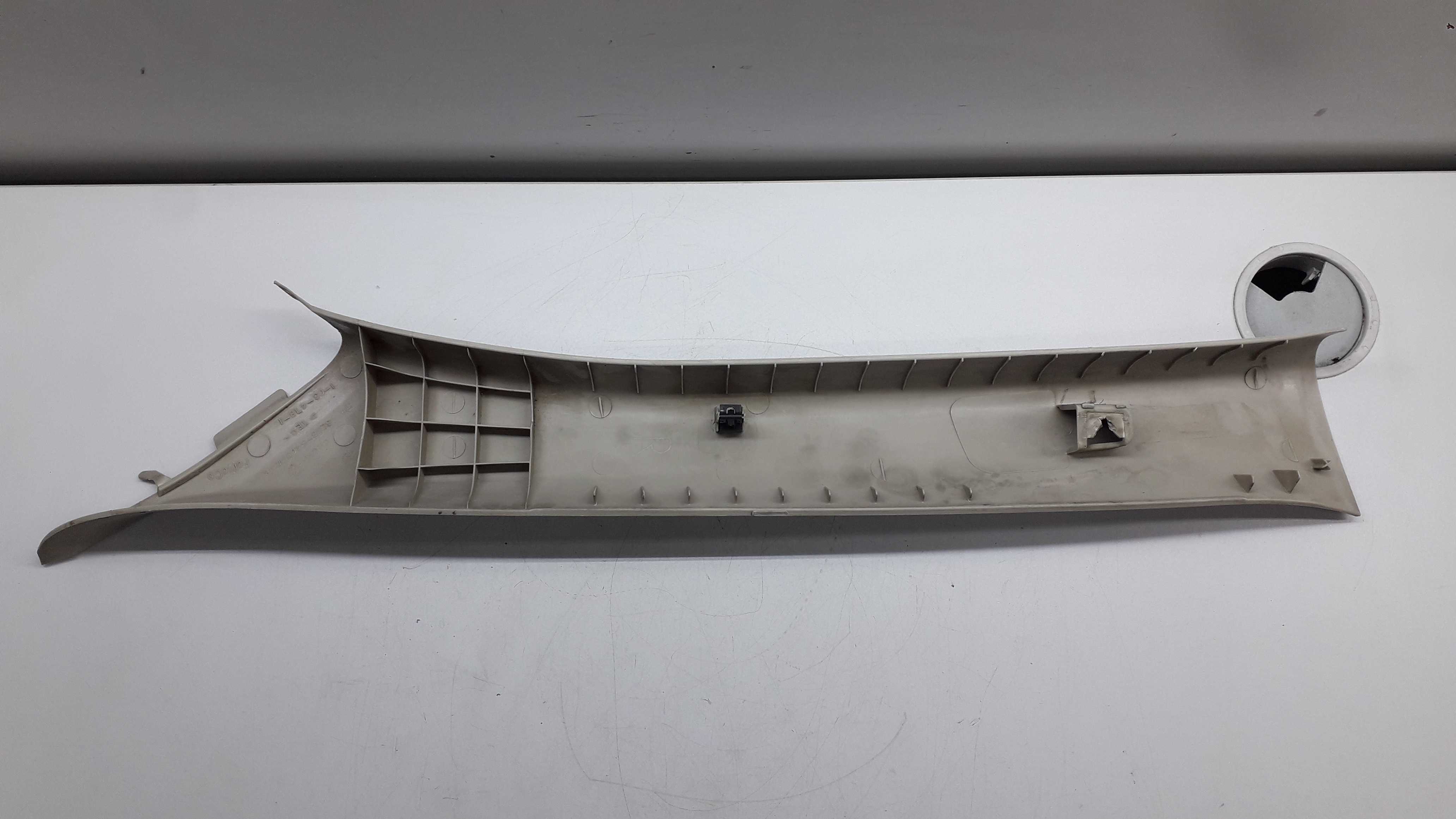 Moldura Coluna Parabrisa Direita Ford Fusion 2006/2009 4