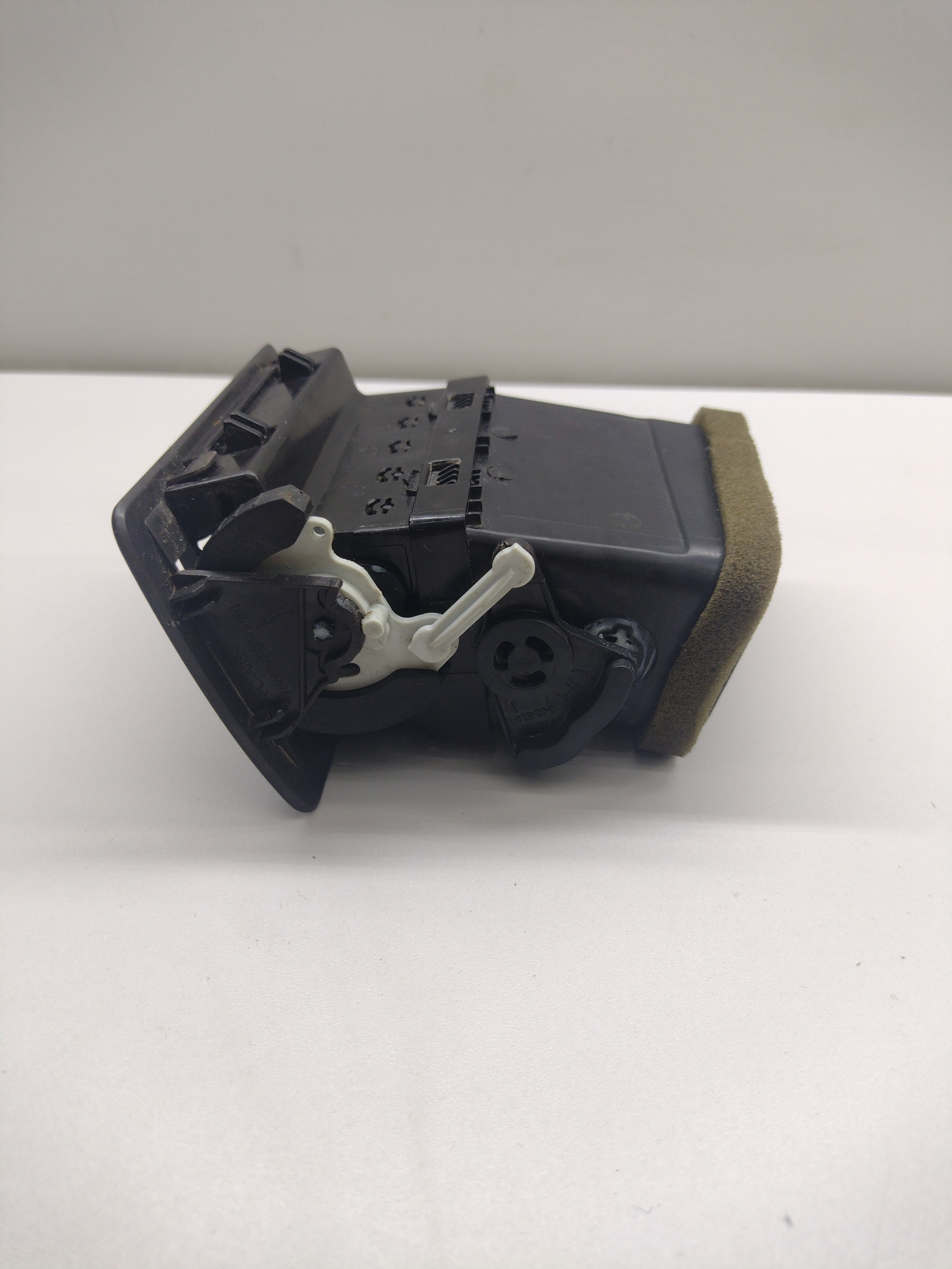 Difusor De Ar Lado Esquerdo Canto Ford Fusion 06/12 3