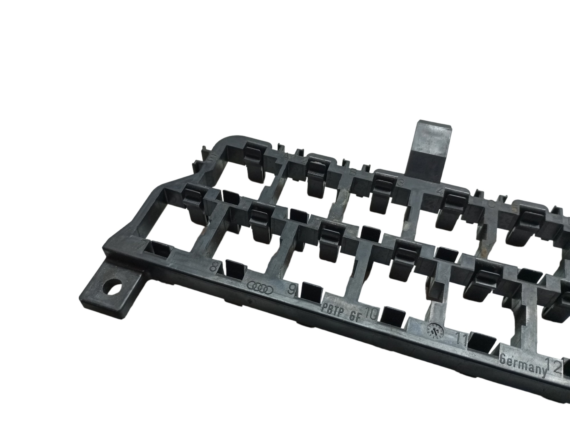 Suporte Caixa Fusivel Audi A4 96 97 98 99 2000 2001 2002 4